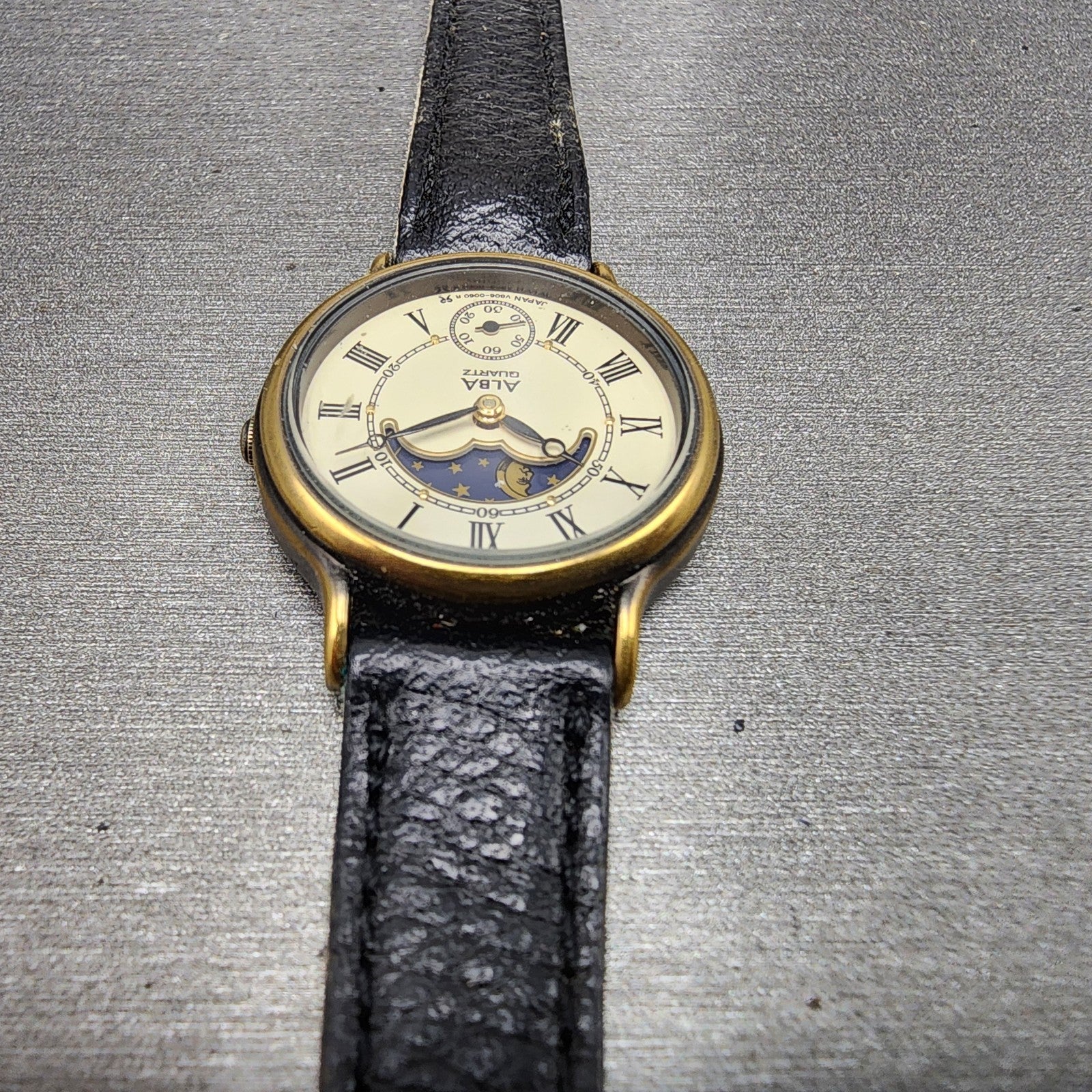Seiko Alba Sun Moon Watch Women 25mm Cream Dial Gold Tone Date V8060060 NewBat4