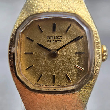 Seiko Watch Women 16mm Gold Dial Gold Tone Oval 2C20-5309 New Battery Vintage1