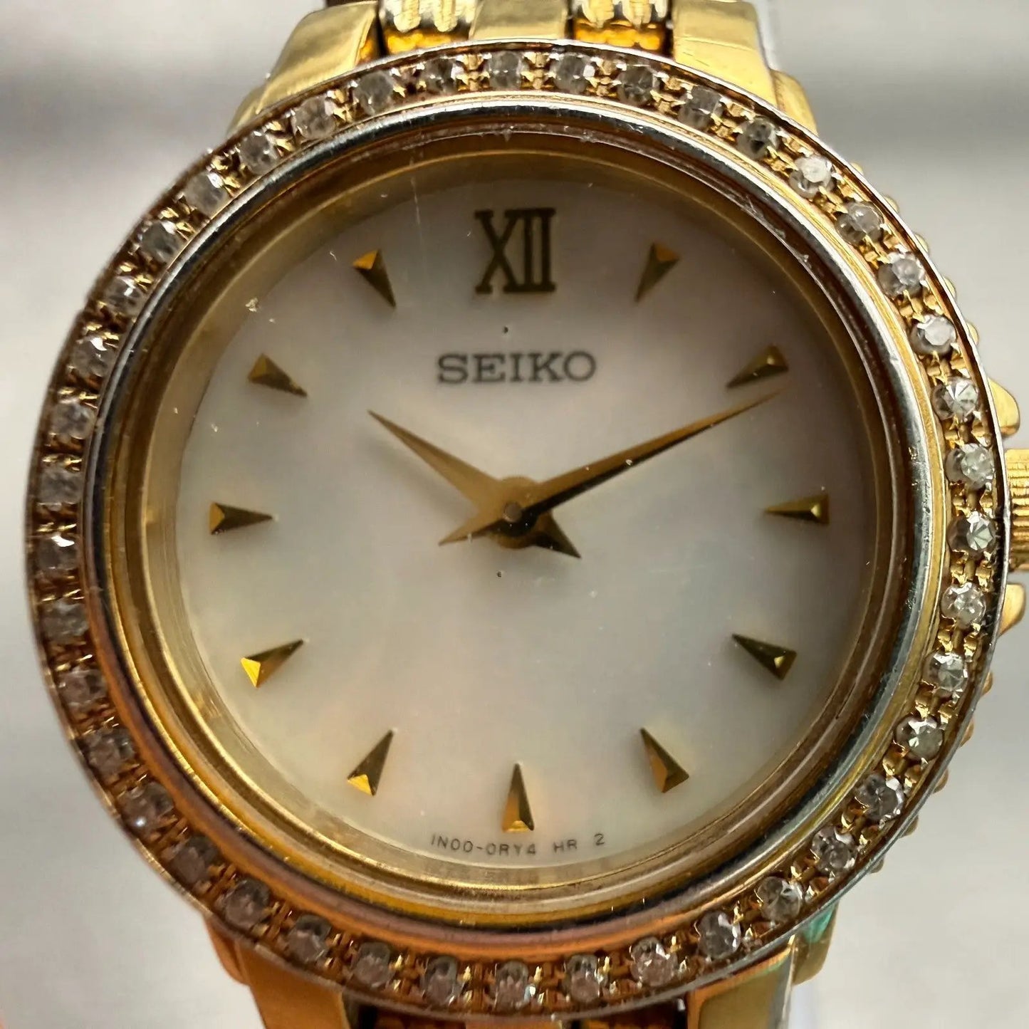 Seiko Watch Women 23mm MOP Dial Gold Tone Diamonds Round 1N00-0KH0 New Battery1