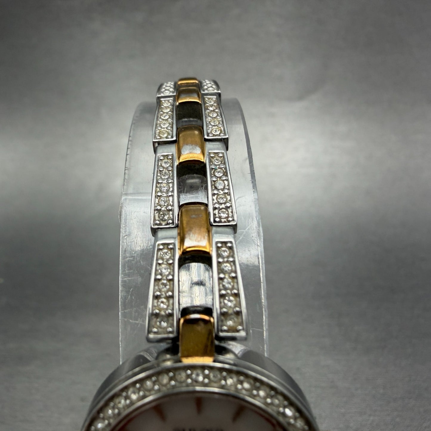 Bulova Watch Women 22mm MOP Dial Two Tone Round 98L212 New Battery Vintage4