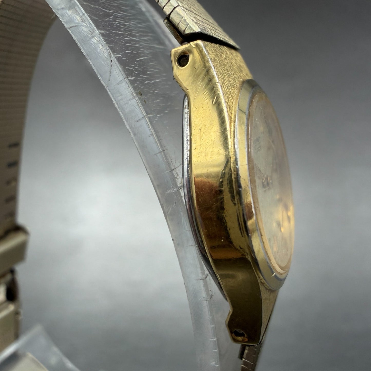 Seiko Watch Women 18mm Champagne Dial Gold Tone Round 4n00-0669 New Battery P2153