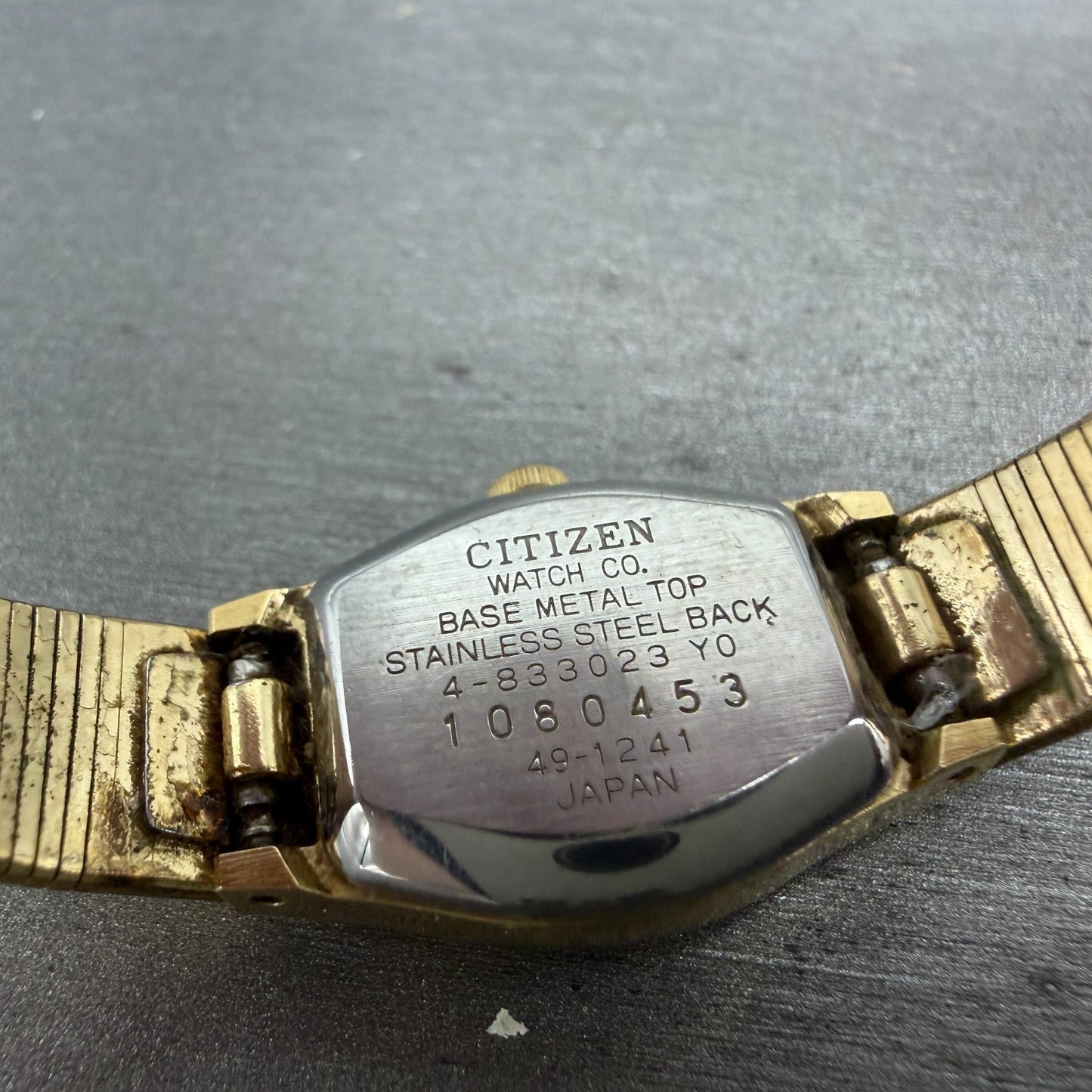 Citizen CQ Watch Women 16mm Champagne Dial Gold Tone Oval 4-833023 New Battery9