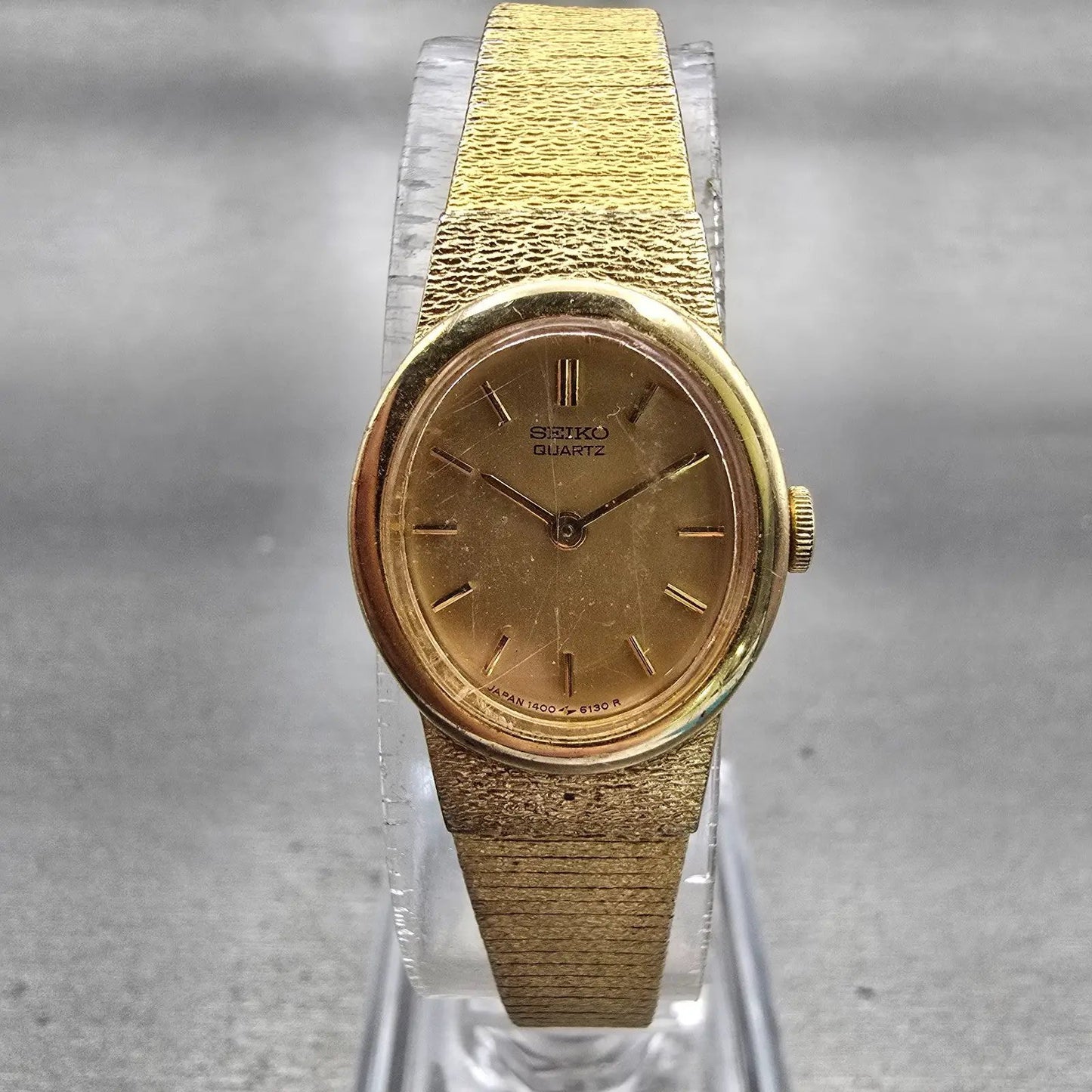 Seiko Watch Women 17mm Gold Dial Gold Tone Oval 1400-8339 New Battery Vintage0