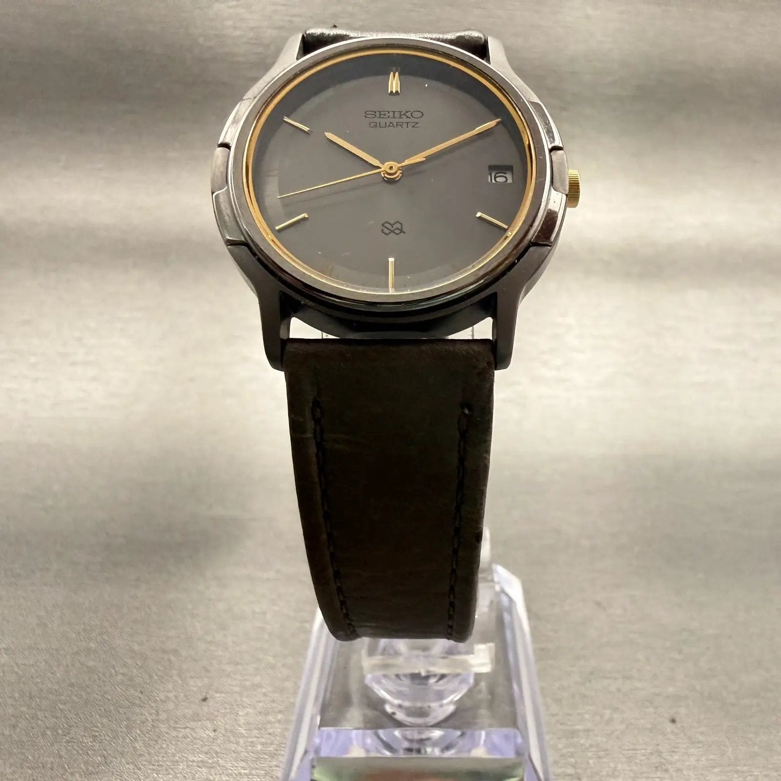 Seiko SQ Watch Men 33mm Gray Dial Two Tone Date Round 5H22-6109 New Battery5