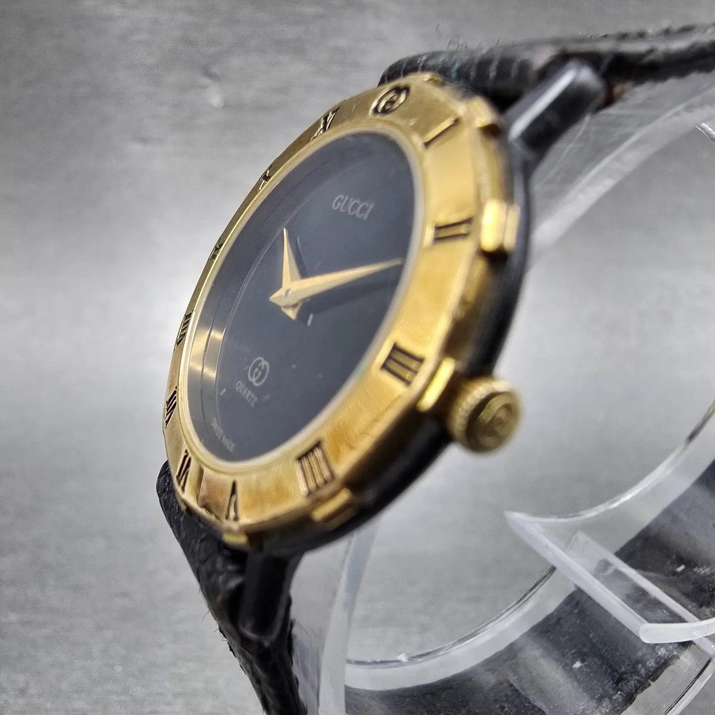 Gucci 3200L Watch Women 26mm Black Dial Black & Gold Tone Round New Battery2