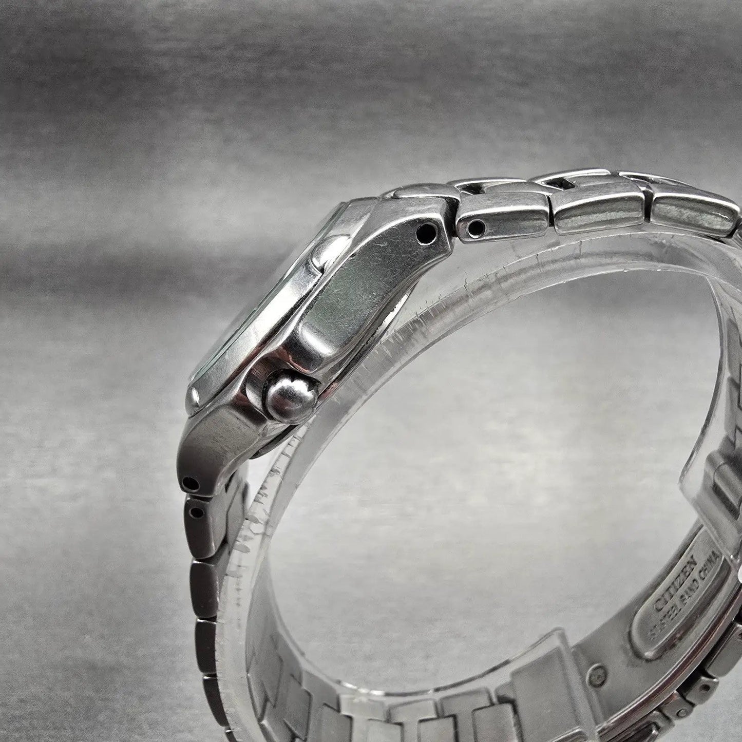 Citizen Eco-Drive Watch Women 25mm Gray Dial Silver Daydate E001-K17580 Works2