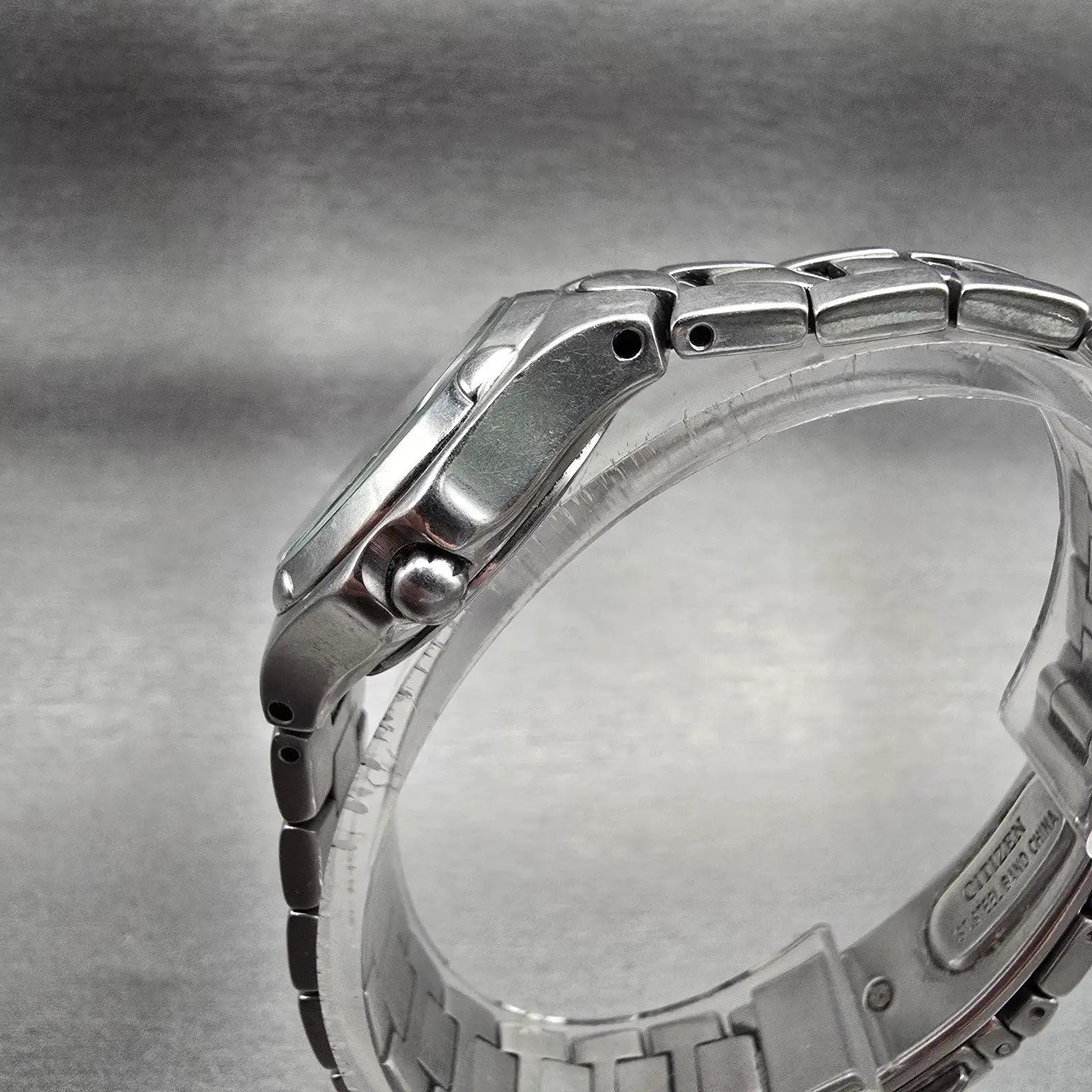 Citizen Eco-Drive Watch Women 25mm Gray Dial Silver Daydate E001-K17580 Works2