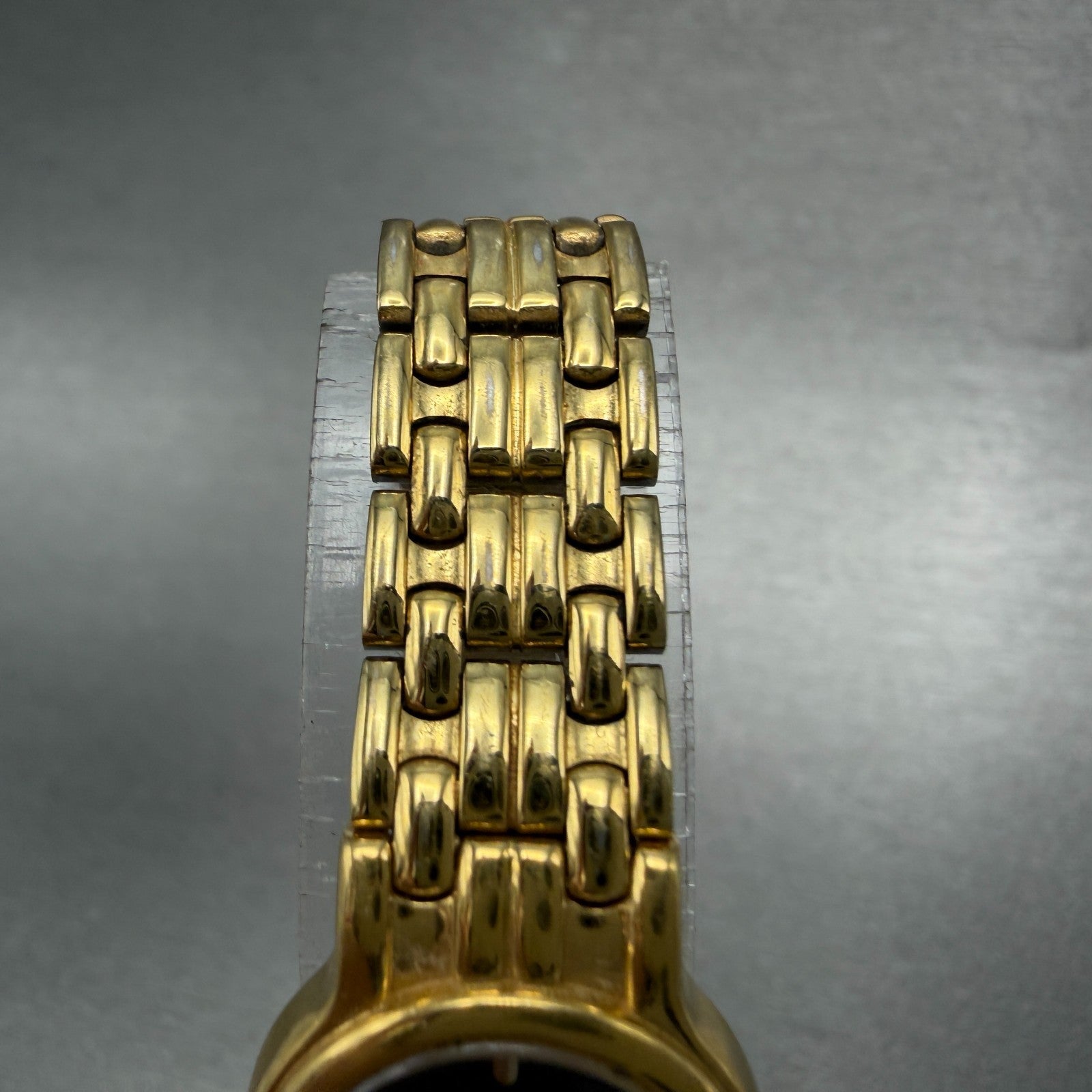 Seiko Watch Women 19mm Black Dial gold Tone Round V400-0538 New Battery Vintage4