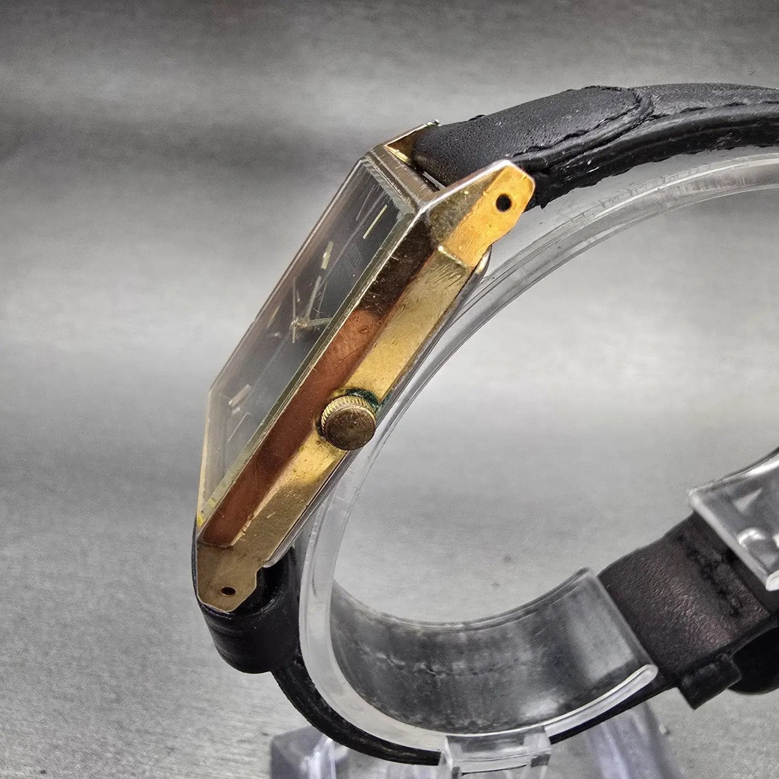 Citizen CQ Watch Men 25mm Black Dial Gold Tone Rectangle 3630-890825 New Battery2