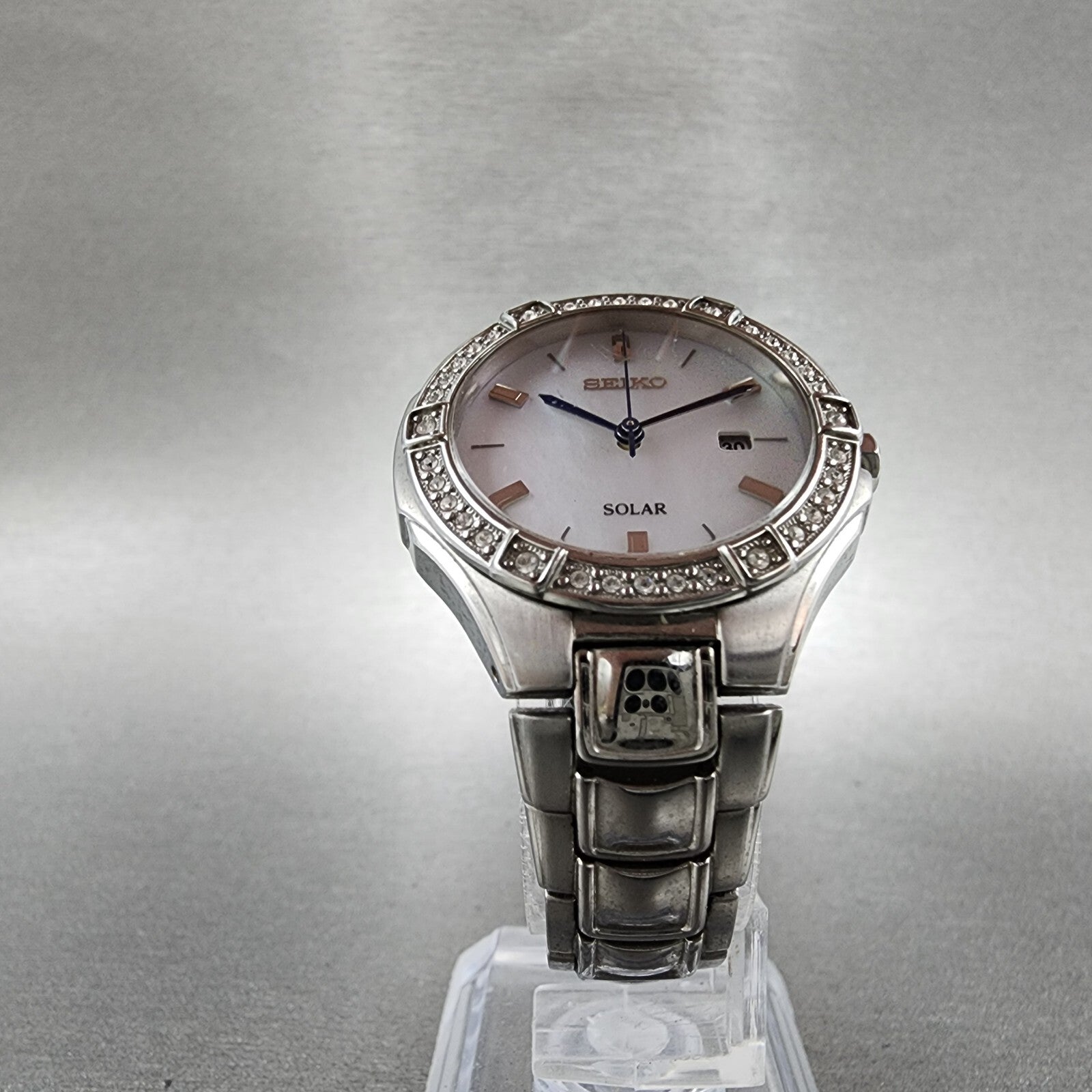 Seiko Solar Watch Women 31mm MOP Dial Silver Dial Date Round V1370ca0 Runs5