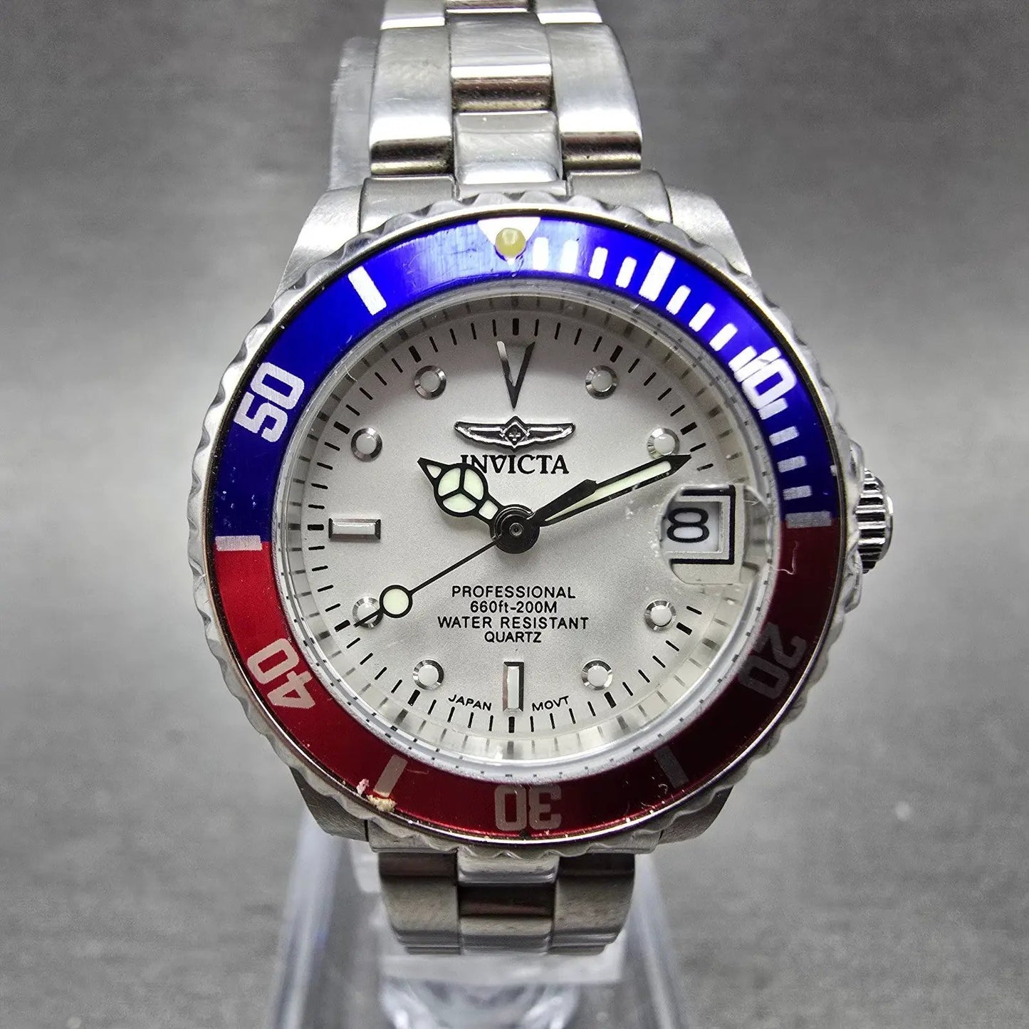 Invicta Dive Watch Women 24mm White Dial Steel Date 8940 Round New Battery0