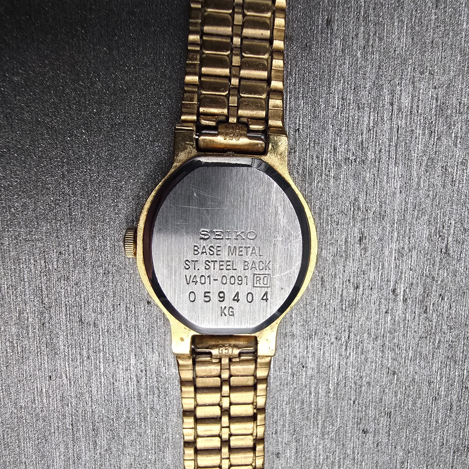Seiko SX Watch Women 19mm Champagne Dial Gold Tone Round V401-0091 New Battery G10