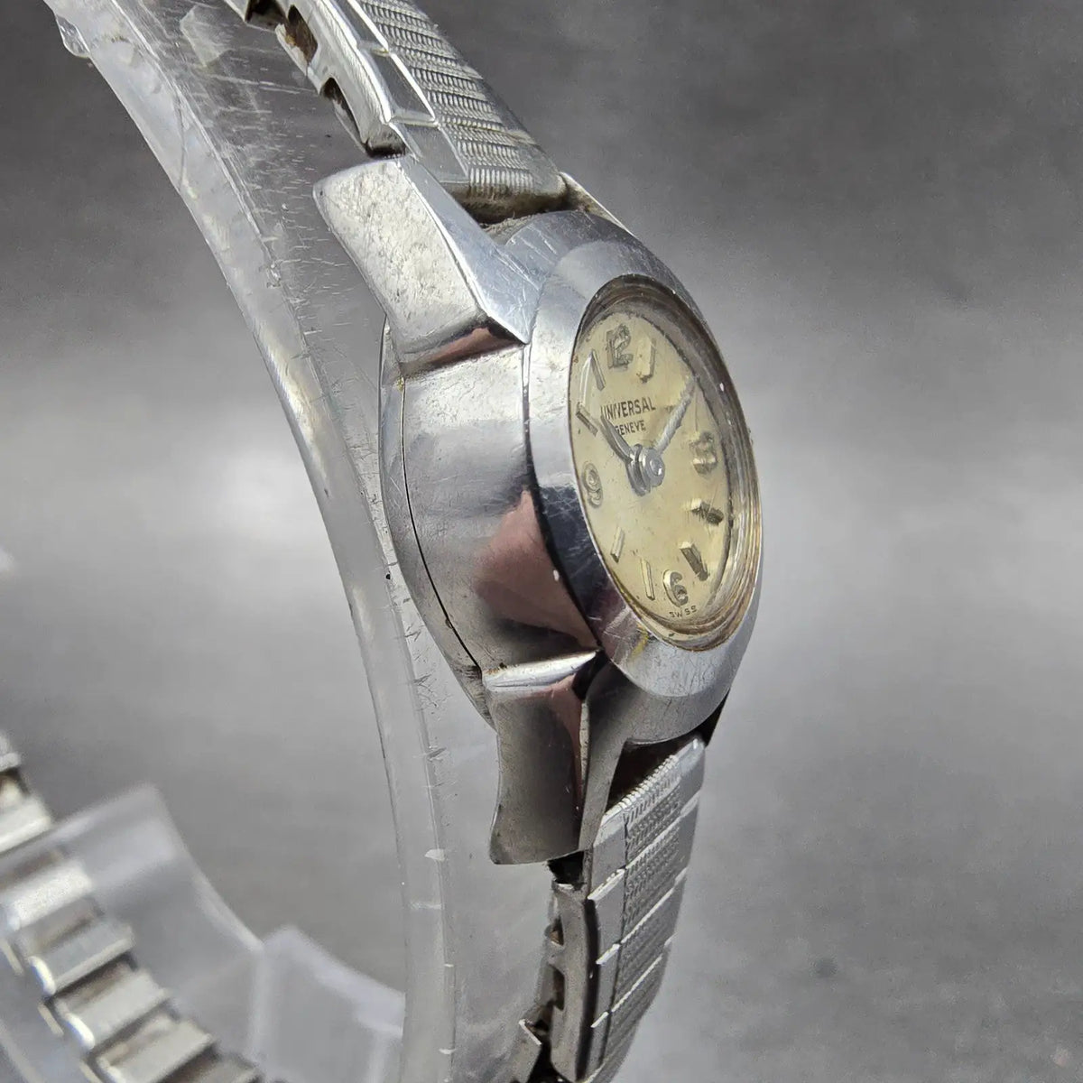Universal Watch Women 16mm Cream Dial Stainless Steel Manual Wind 25504-1 PARTS4