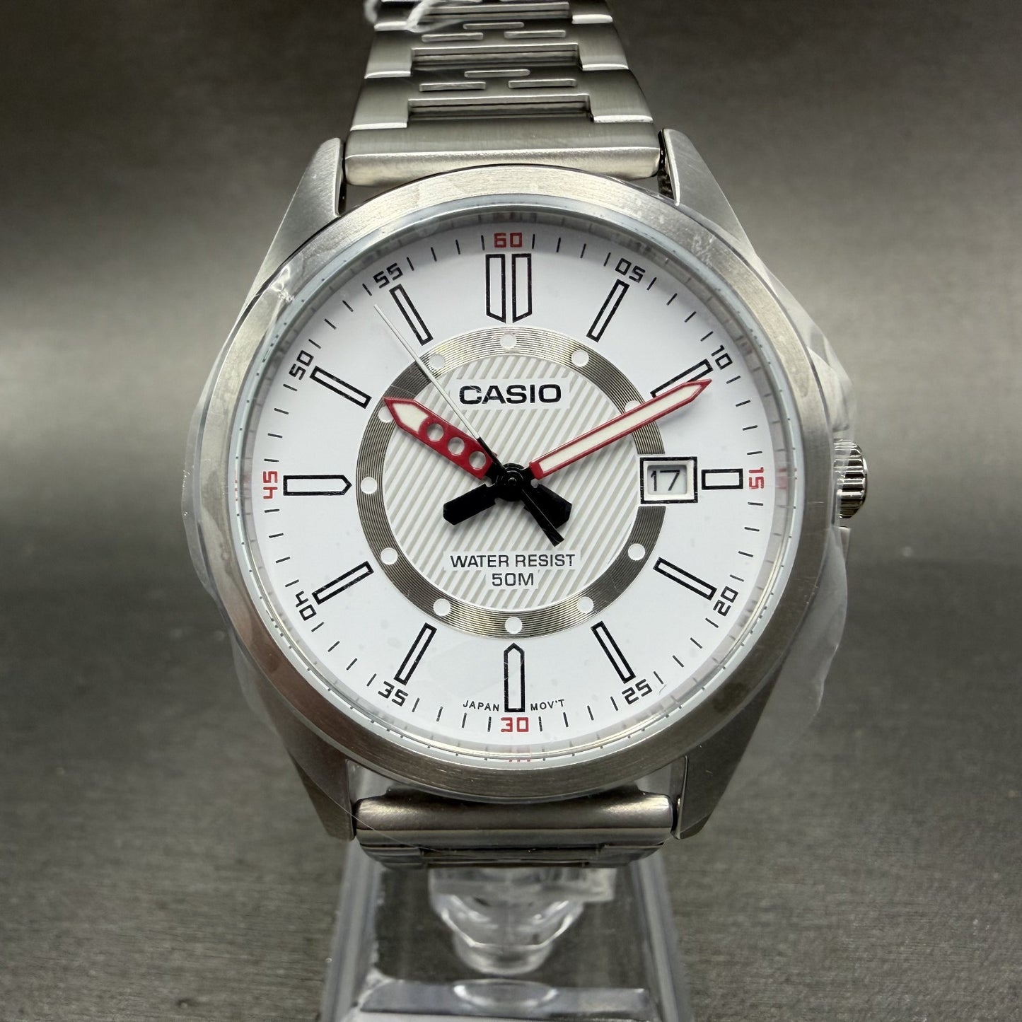 Casio MTP-E700 Watch Men 39mm White Dial Silver Tone Date Metal Bracelet Round0