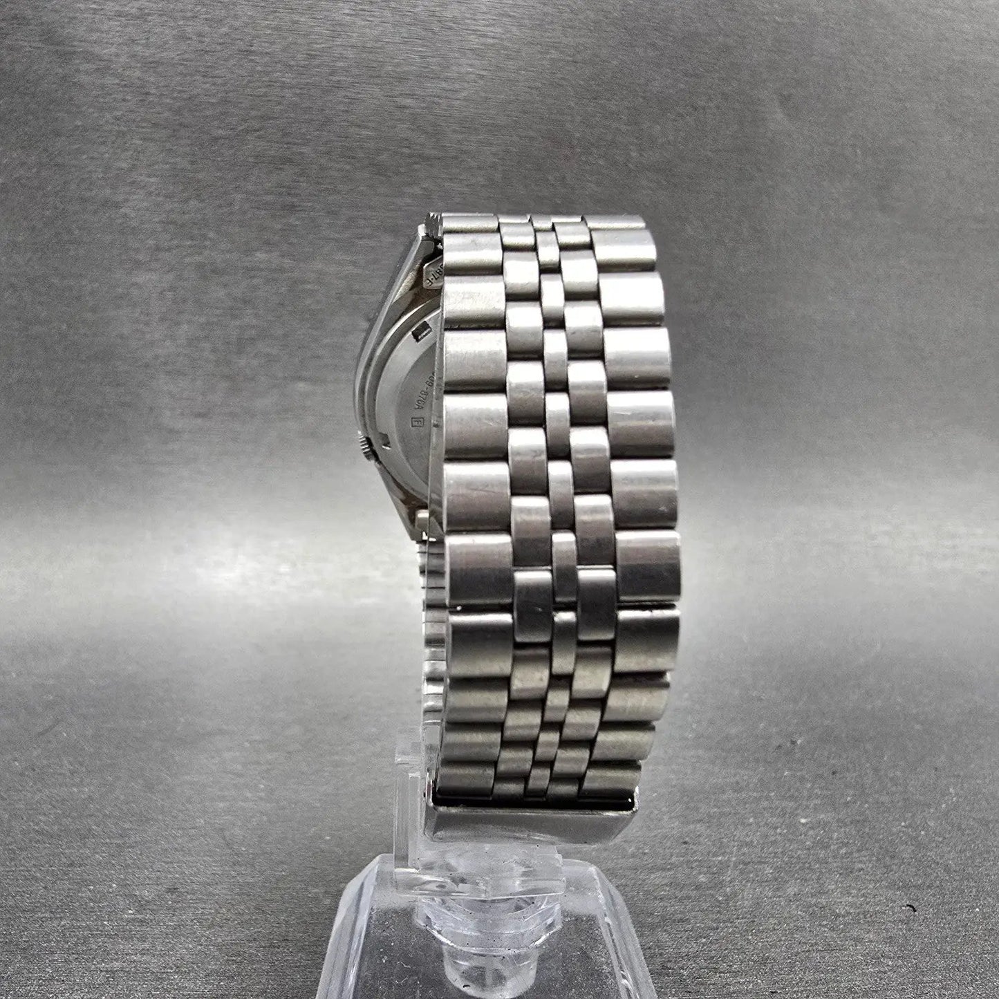 Seiko 5 Automatic Watch Men 38mm Silver Dial Silver Tone Daydate 7009-876A PARTS8