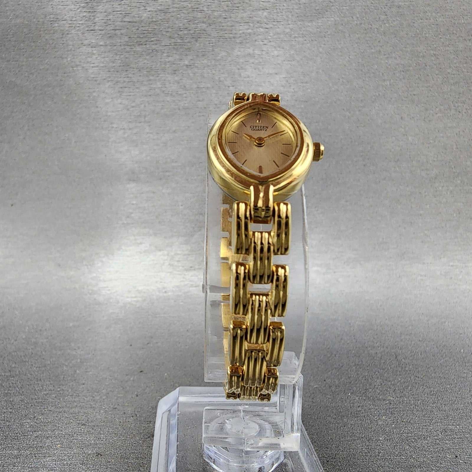 Citizen Watch Women 16mm Champagne Dial Gold Tone Oval 3220307825 New Battery5