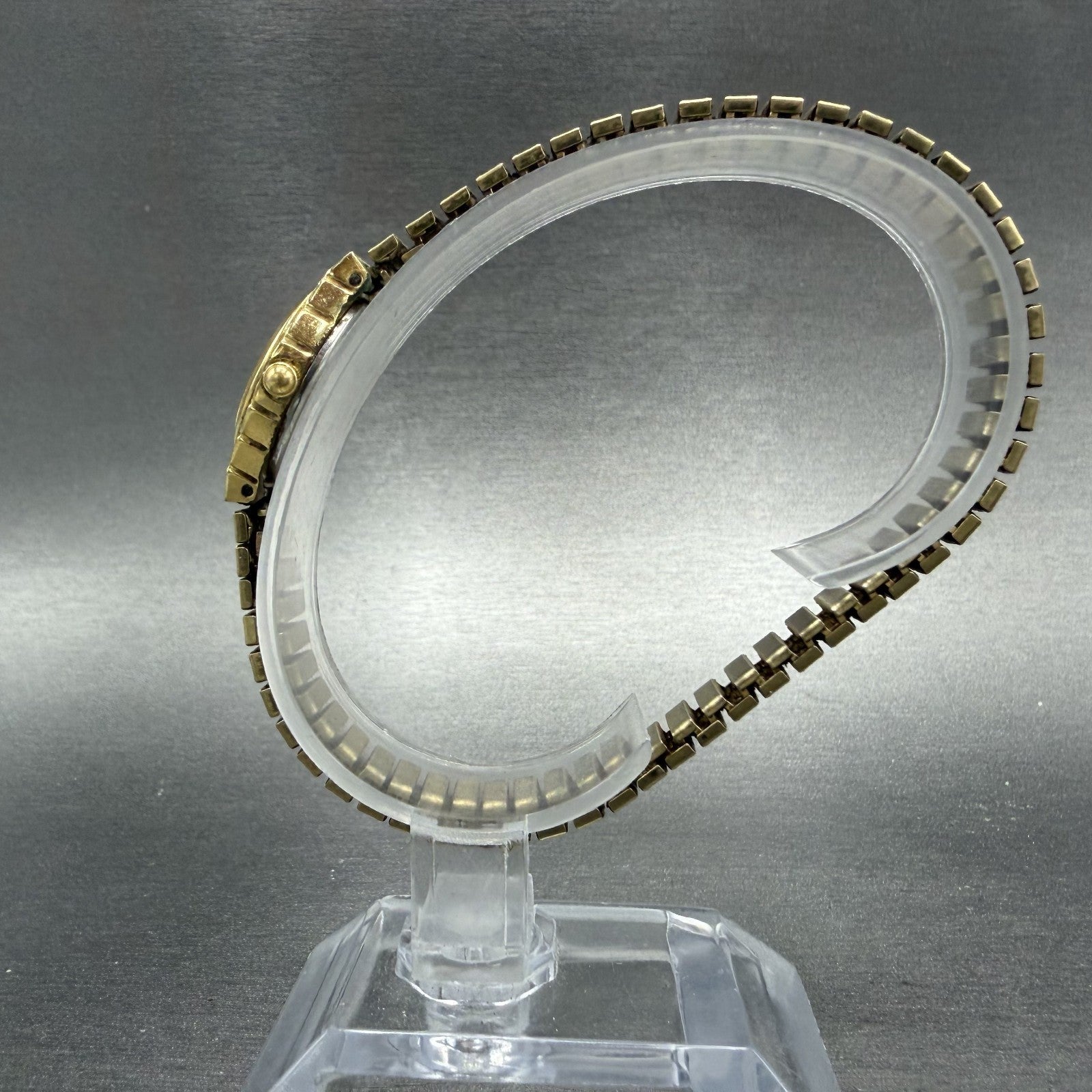 Citizen Watch Women 17mm Champagne Dial Gold Tone Oval 5920-S056331 New Batt VJG6