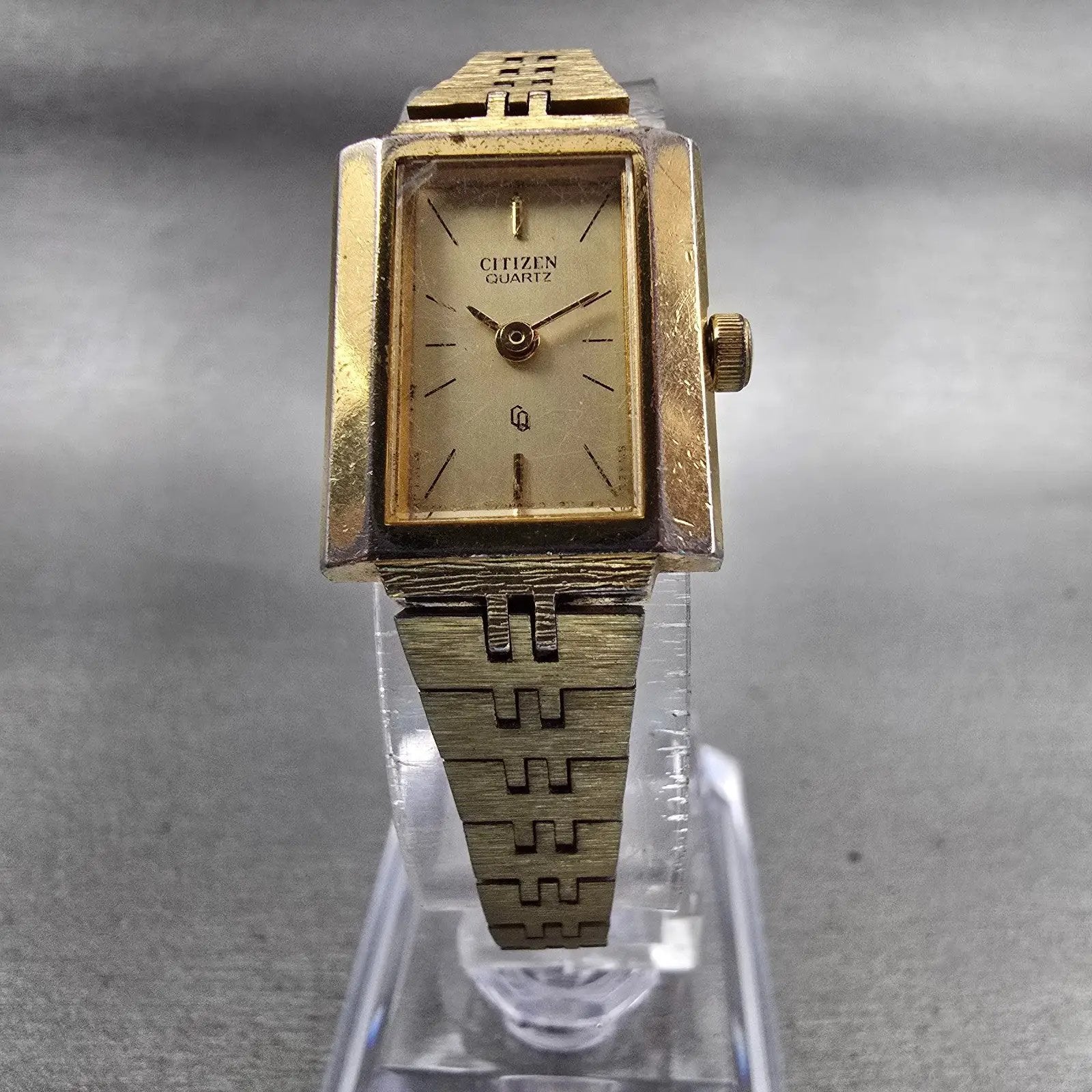 Citizen CQ Watch Women 17mm Champagne Dial Gold Tone 3220-893409 New Battery VTG5