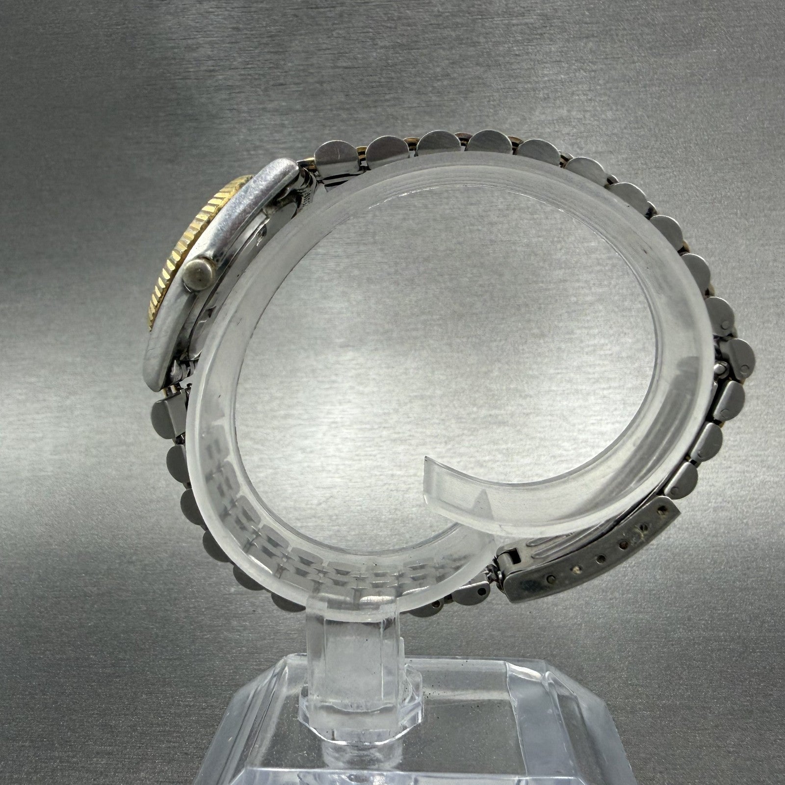 Seiko SQ Watch Women 24mm White Dial Two Tone Daydate 3y03-0169 New Battery KFW6