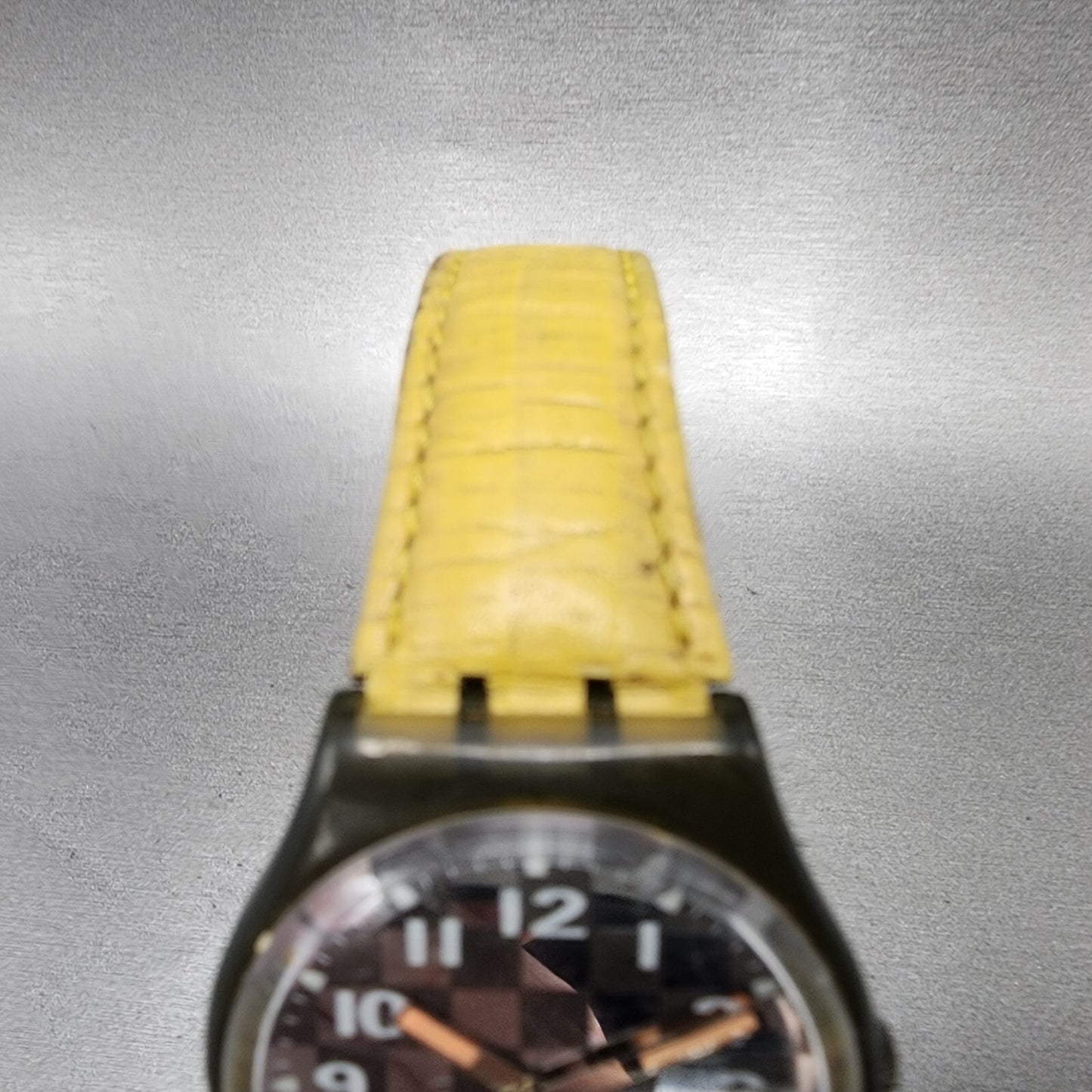 Swatch Gent Clubs Watch men 34mm Checker Dial Gray Tone Date Round New Battery4