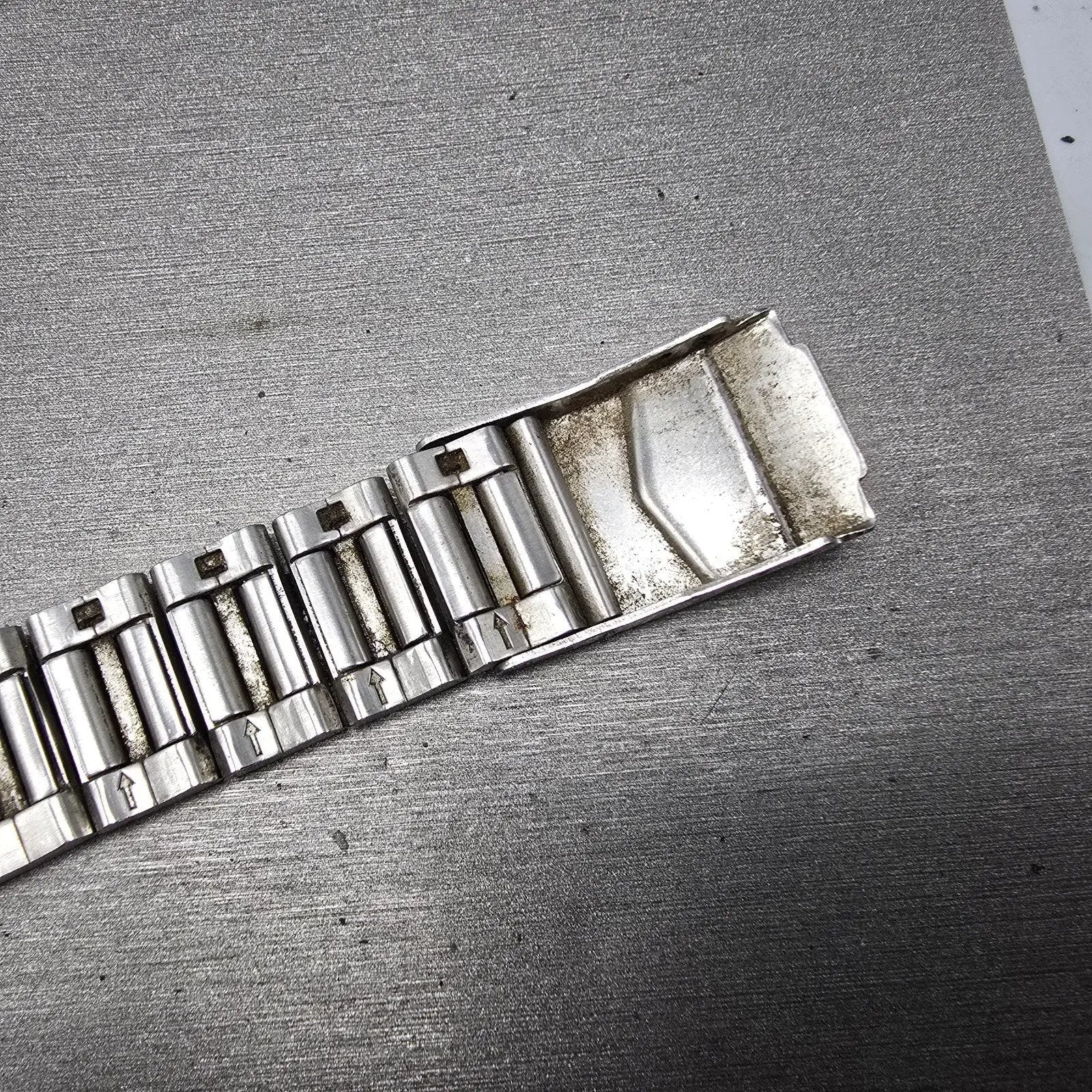Givenchy Watch Men 35mm White Dial Silver Tone Round  Broken Bracelet PARTS14