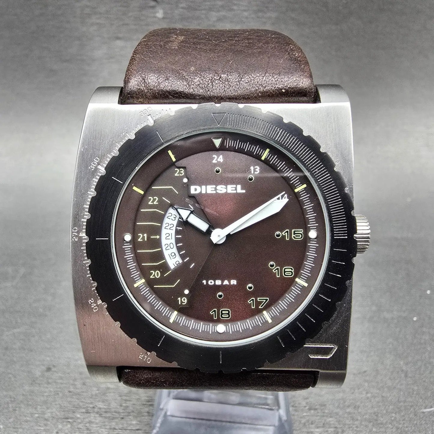 Diesel Watch Men 43mm Brown Dial Silver Tone Date Rectangle DZ-1160 New Battery0