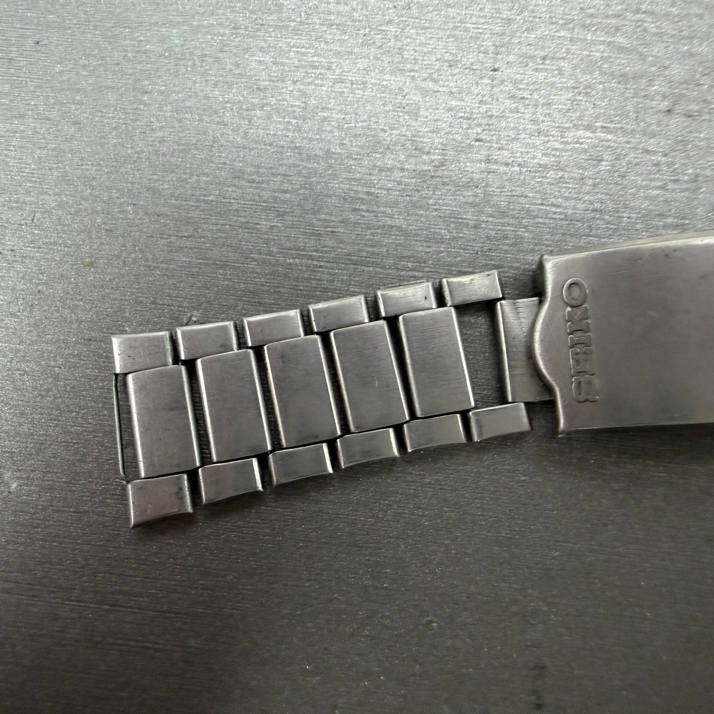 Seiko Bracelet 20mm Stainless Steel Silver Tone Tri Folding Clasp VTG Japan READ4