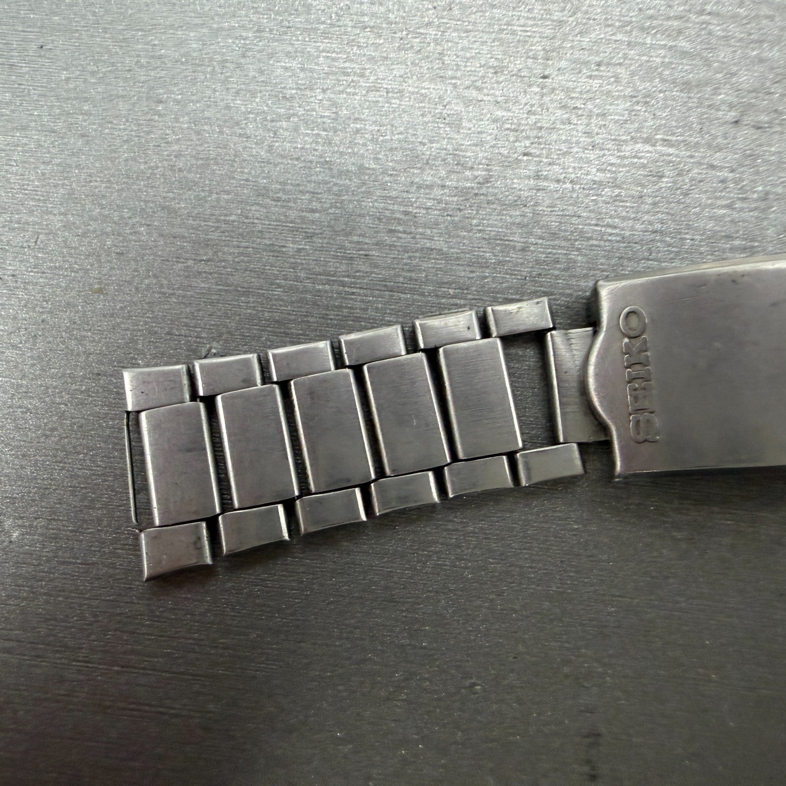Seiko Bracelet 20mm Stainless Steel Silver Tone Tri Folding Clasp VTG Japan READ4