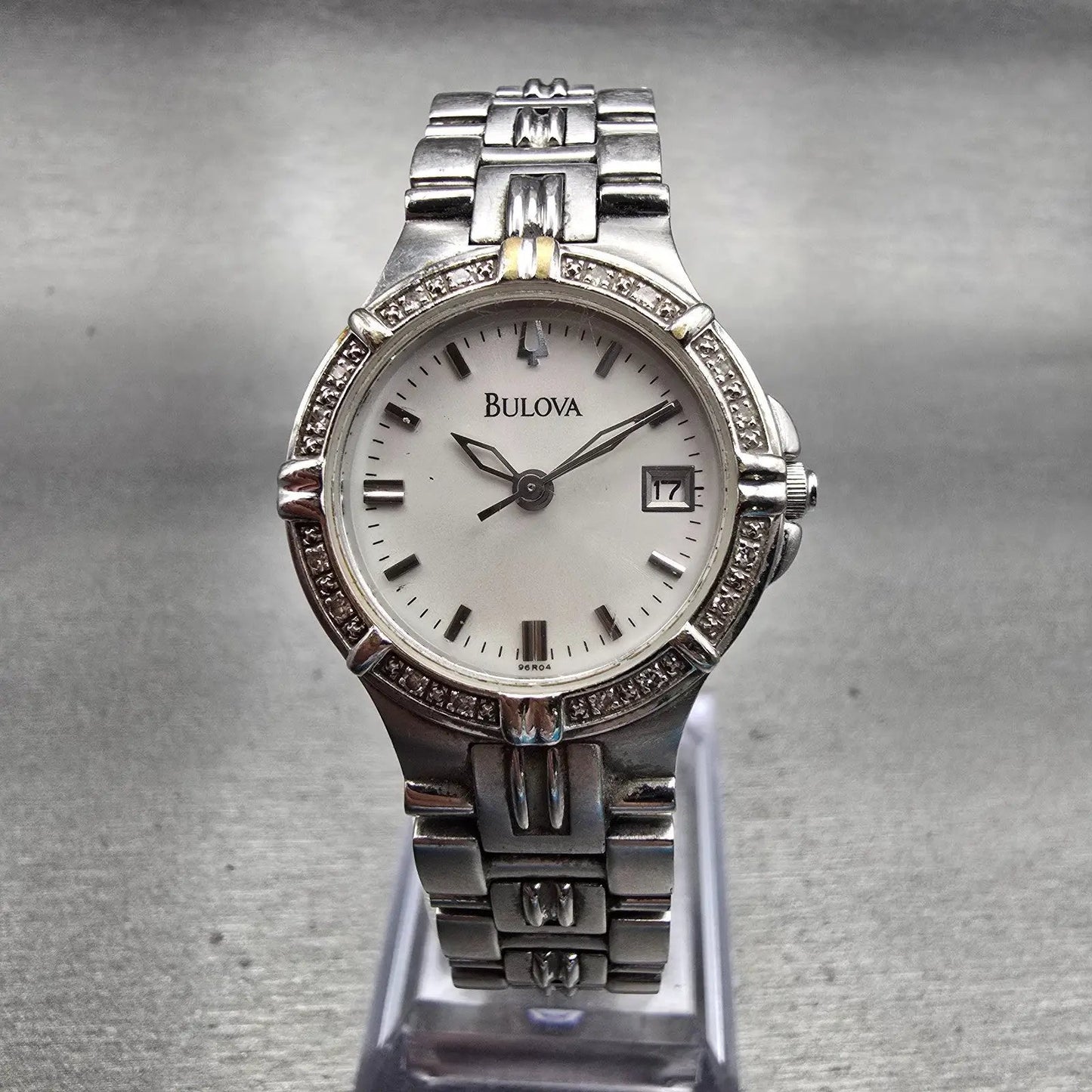 Bulova Watch Women 25mm White Dial Silver Tone Date Gemmed 96R04 New Battery0