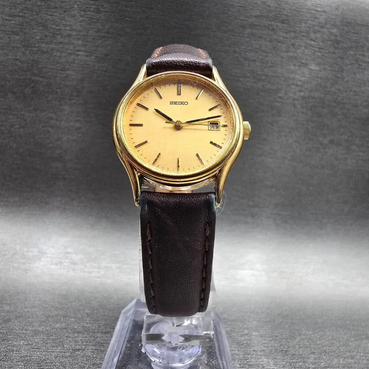Seiko Watch Women 25mm Gold Dial Gold Tone Date Round V782-6E50 New Battery JP5