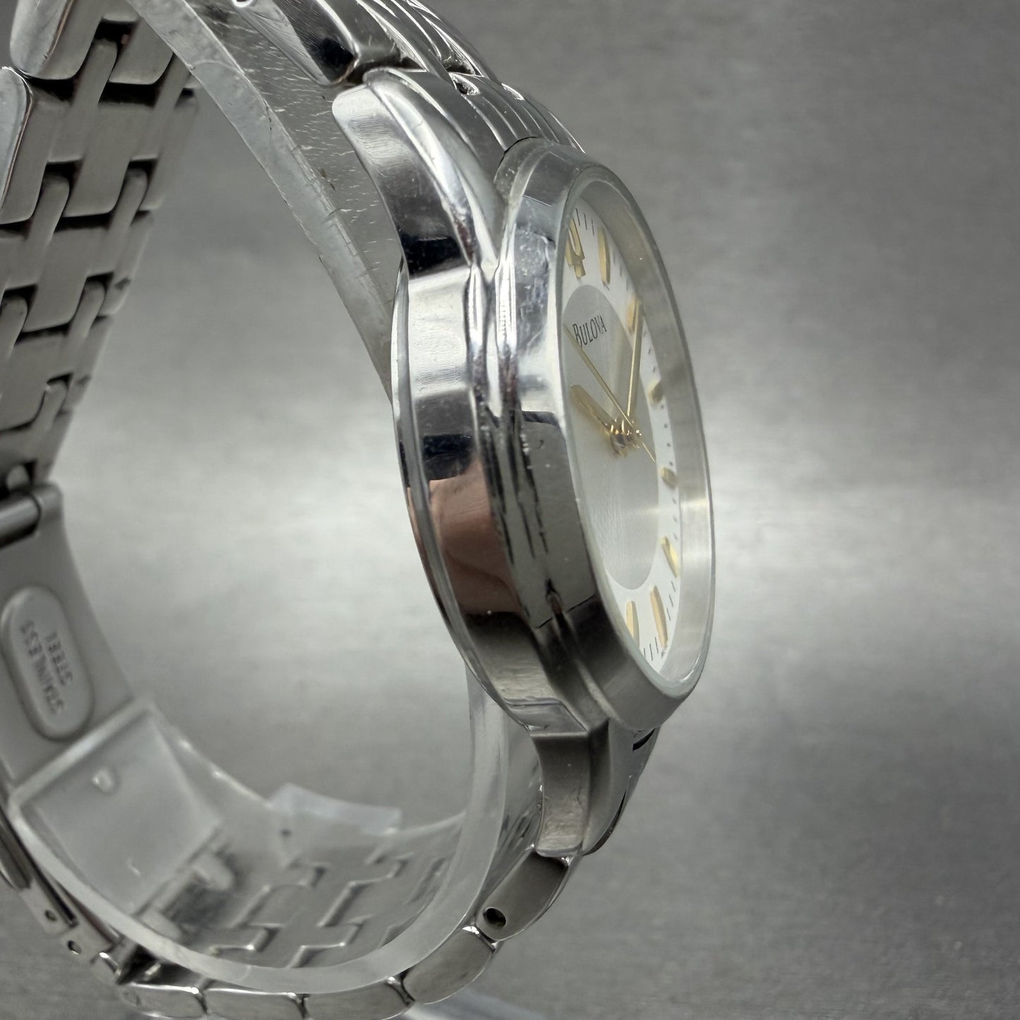 Bulova Watch Women 30mm Silver Dial Silver Tone Round 96L192 New Battery3