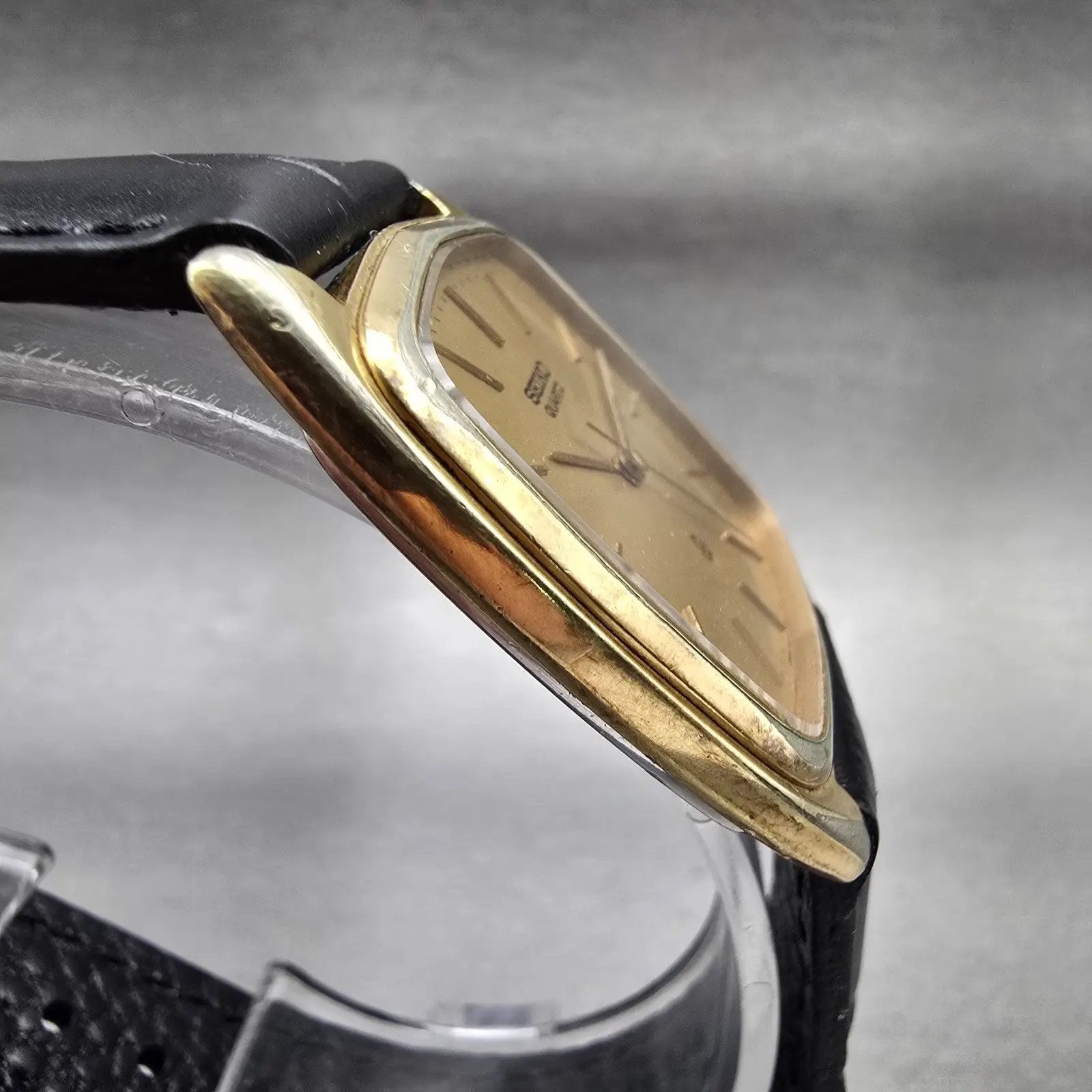 Seiko Watch Men 30mm Gold Dial Gold Tone Rectangle 6030-5250 New Battery Vintage3