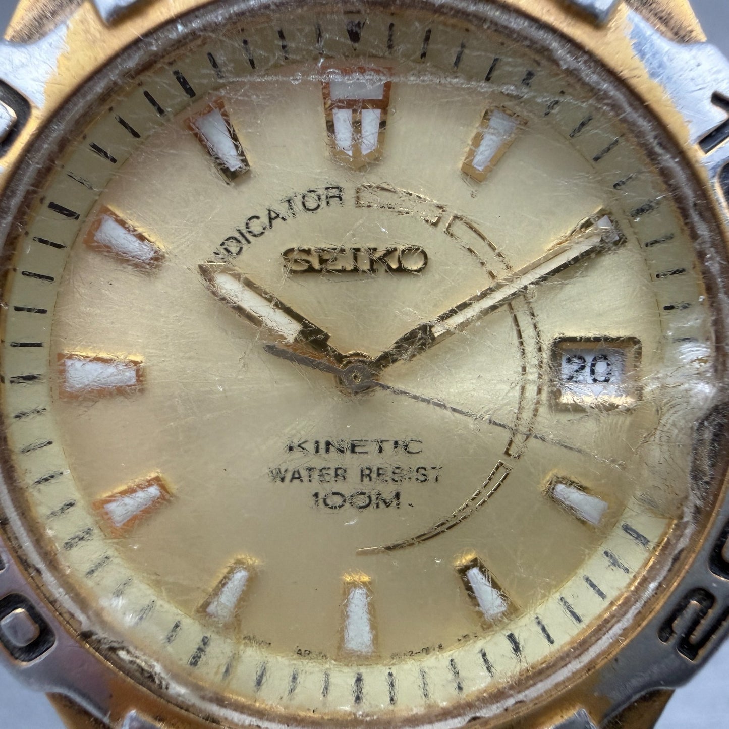 Seiko Kinetic Dive Watch Men 39mm Champagne Dial Gold Tone Date 5M42-0M09 PARTS2