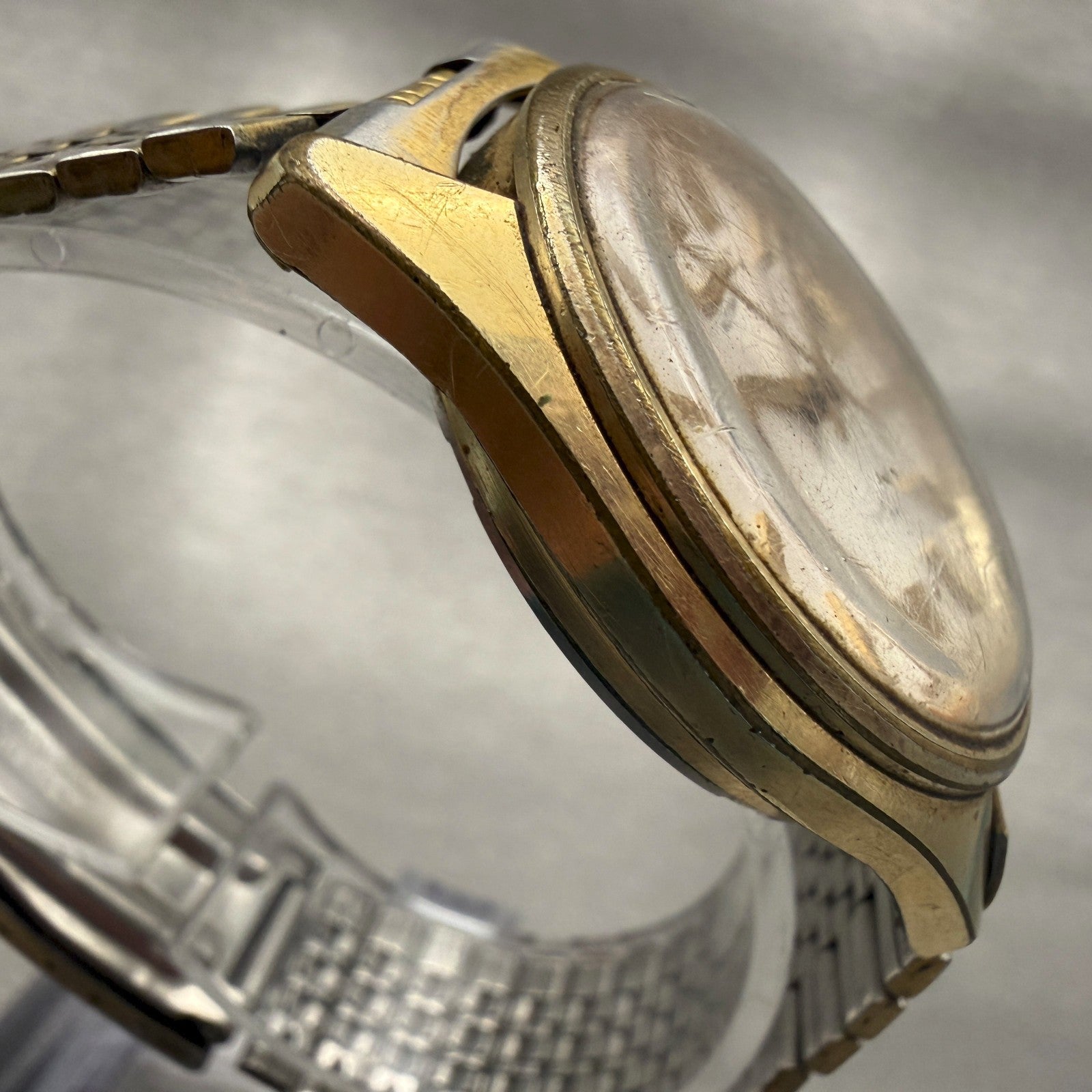 Seiko Automatic Watch Men 36mm White Dial Gold Tone Date Round 7005-8022 Works3