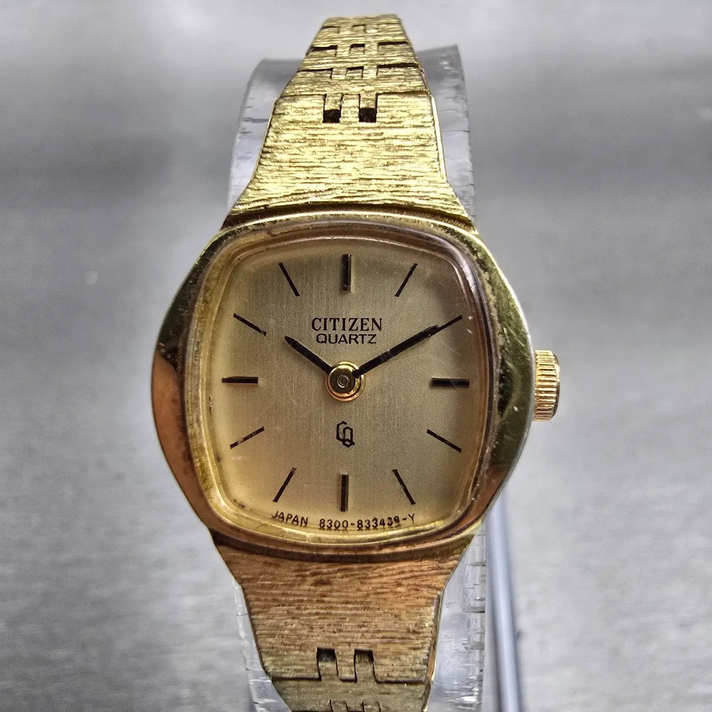 Citizen CQ Watch Women 17mm Champagne Dial Gold Tone Oval 4-153707 New Battery0