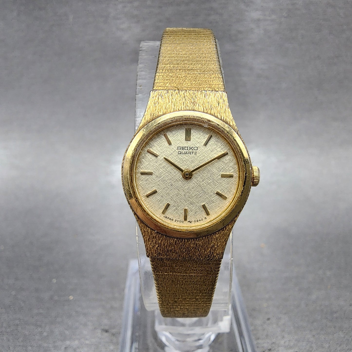 Seiko Watch Women 18mm Champagne Dial Gold Tone Round 2y000019 New Battery0