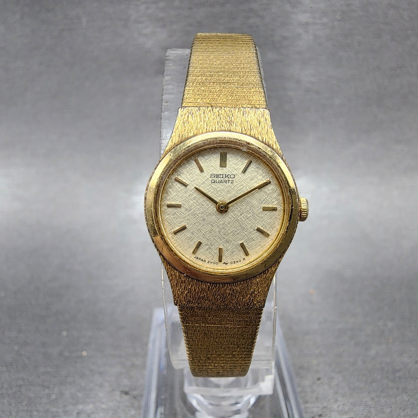 Seiko Watch Women 18mm Champagne Dial Gold Tone Round 2y000019 New Battery0