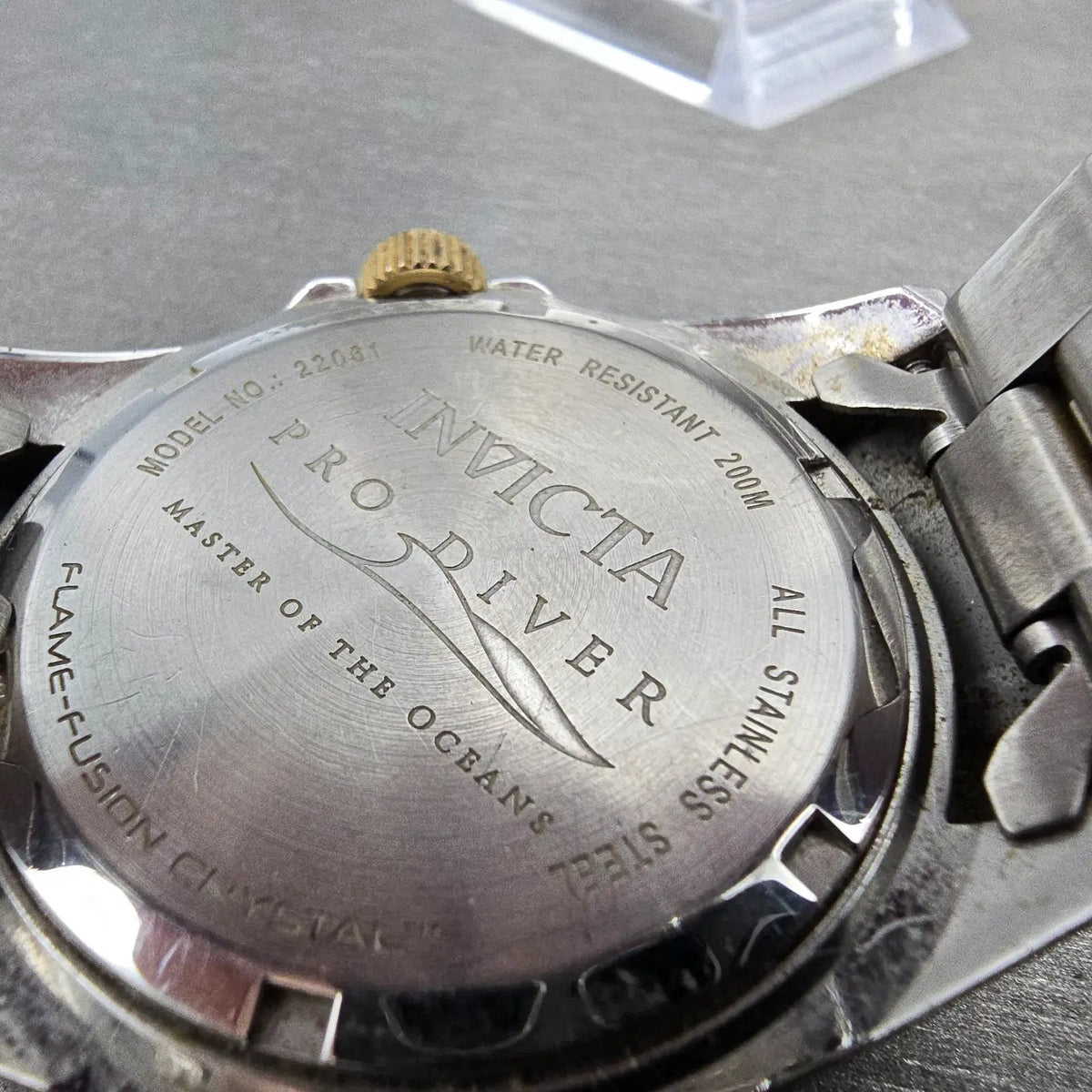 Invicta Pro Diver Watch Men 43mm Silver Dial Two Tone Date Round 22061 New Batt9