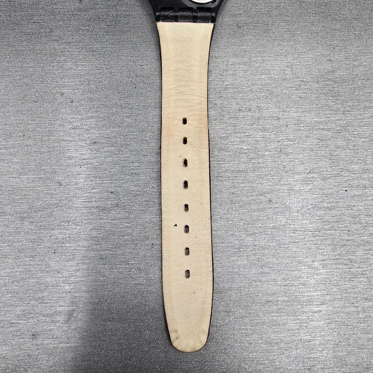 Swatch Enigmatic Love Watch Men 35mm White Dial Black Case Round GB218 New Batt10