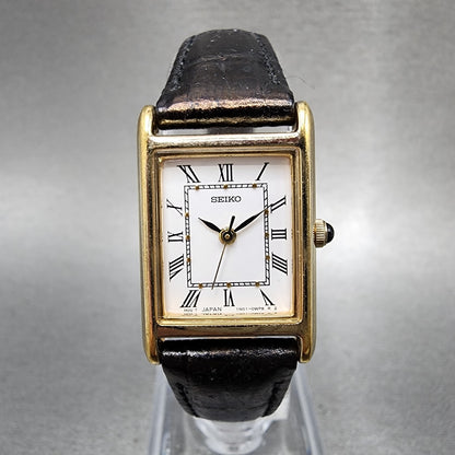 Seiko Tank Watch Women 18mm White Dial Gold Tone Rectangle 1n010lk0 New Battery0