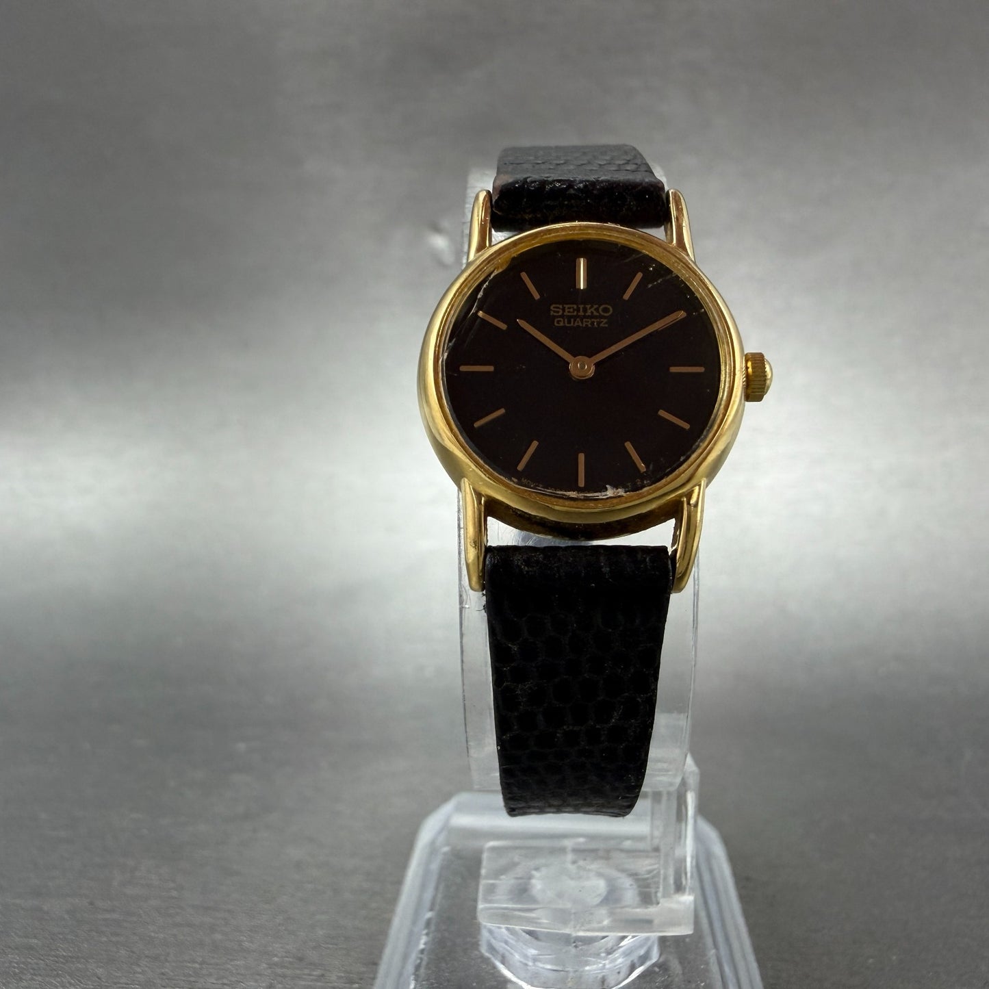 Seiko Watch Women 20mm Black Dial Gold Tone Round Vintage 1N00-0F69 New Battery75