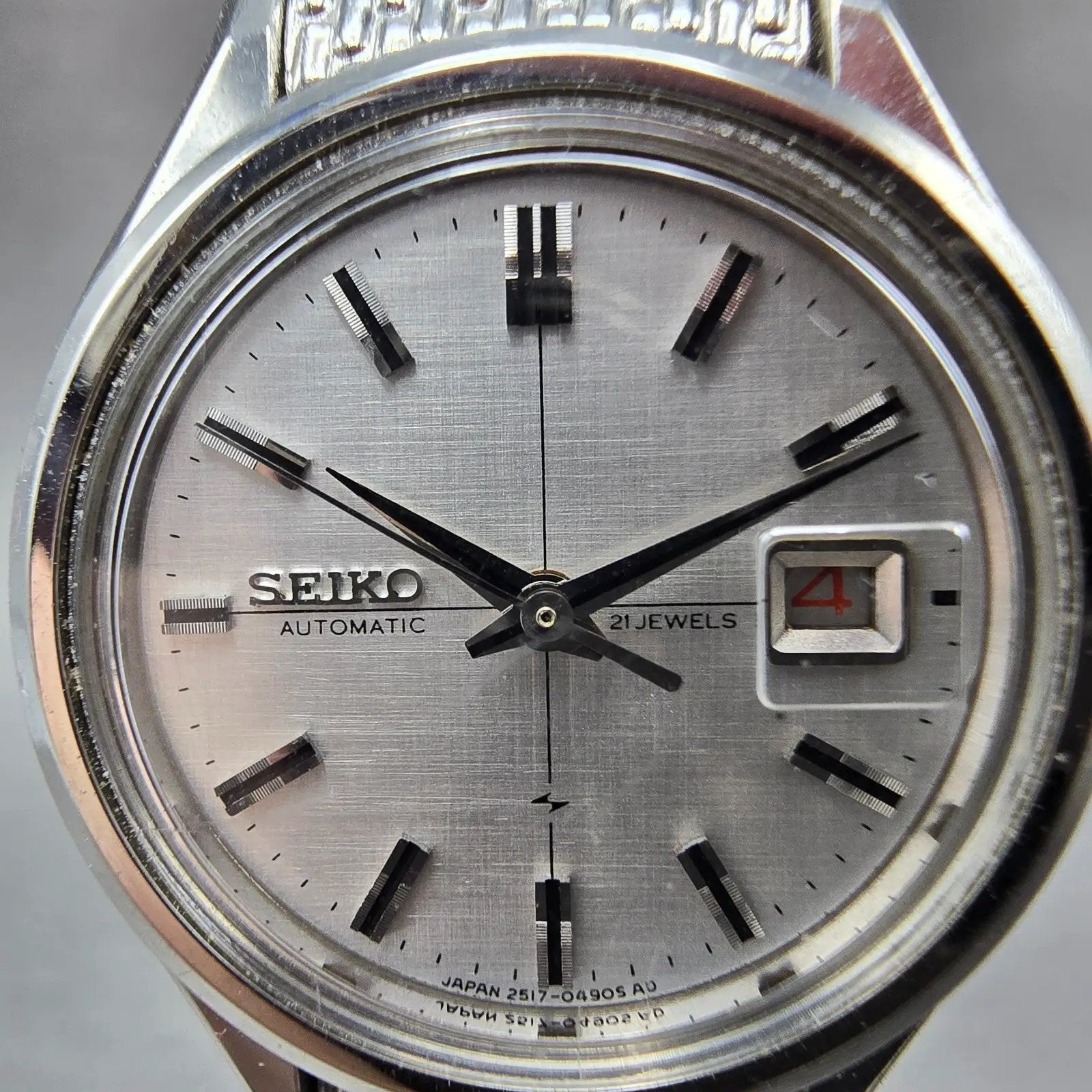 Seiko Automatic Watch Women 27mm Silver dial Silver Tone Date 2517-0460 Runs1
