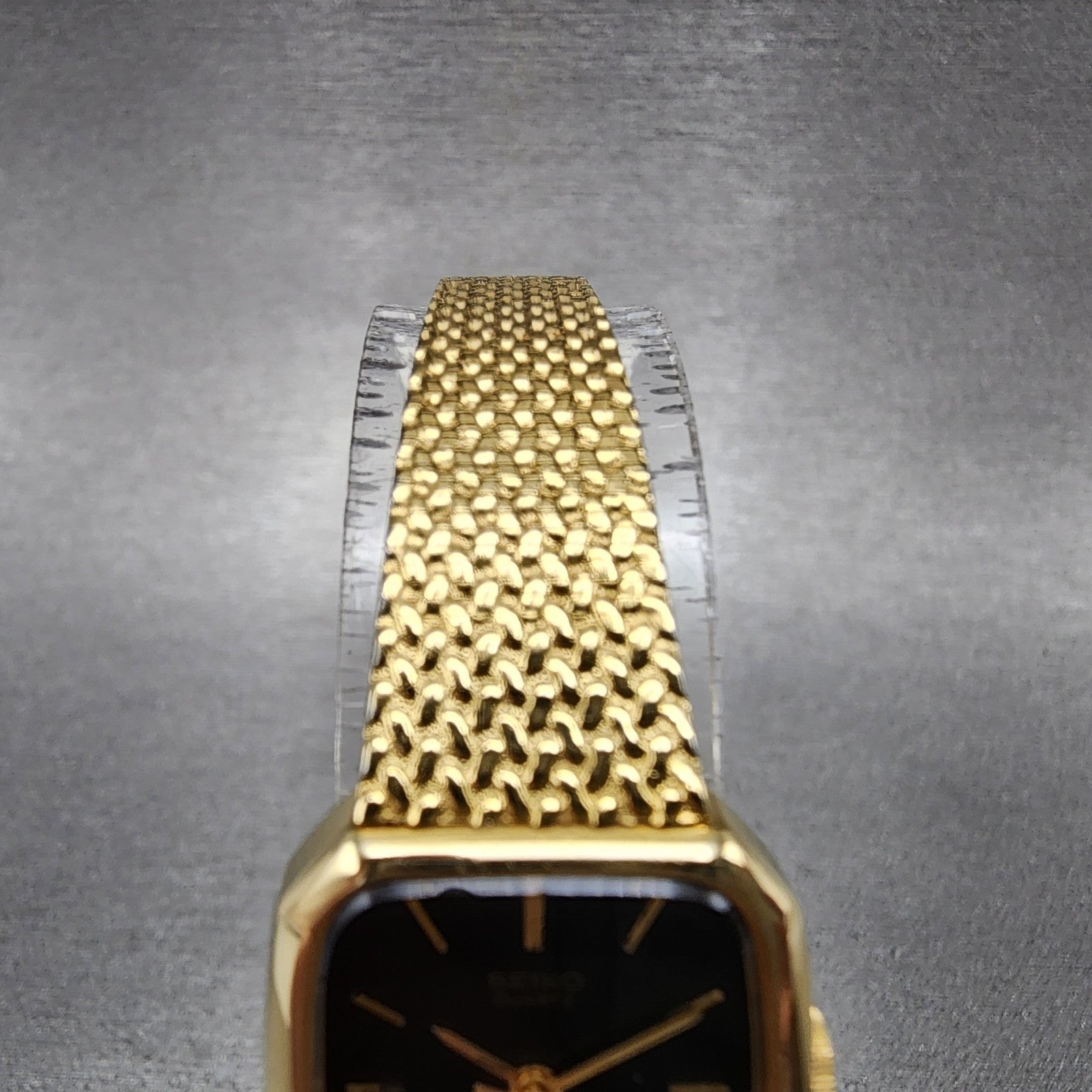 Seiko Tank Watch Women 19mm Black Dial Gold Tone 54215060 New Battery4
