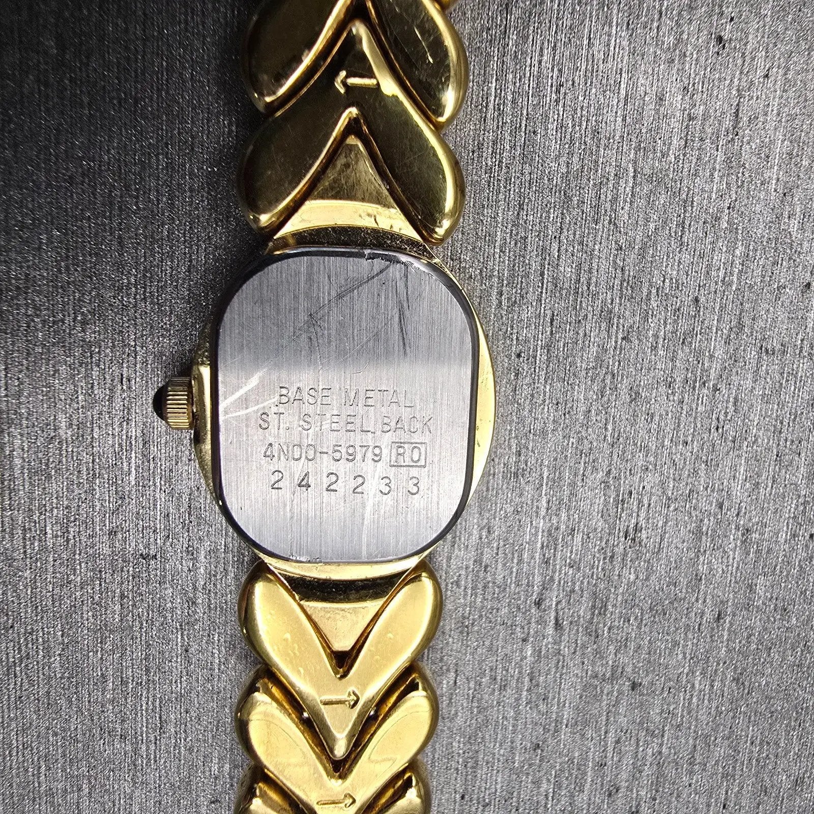 Seiko Watch Women 17mm Black Dial Gold Tone Gemmed 4N00-5979 New Battery Vintage10
