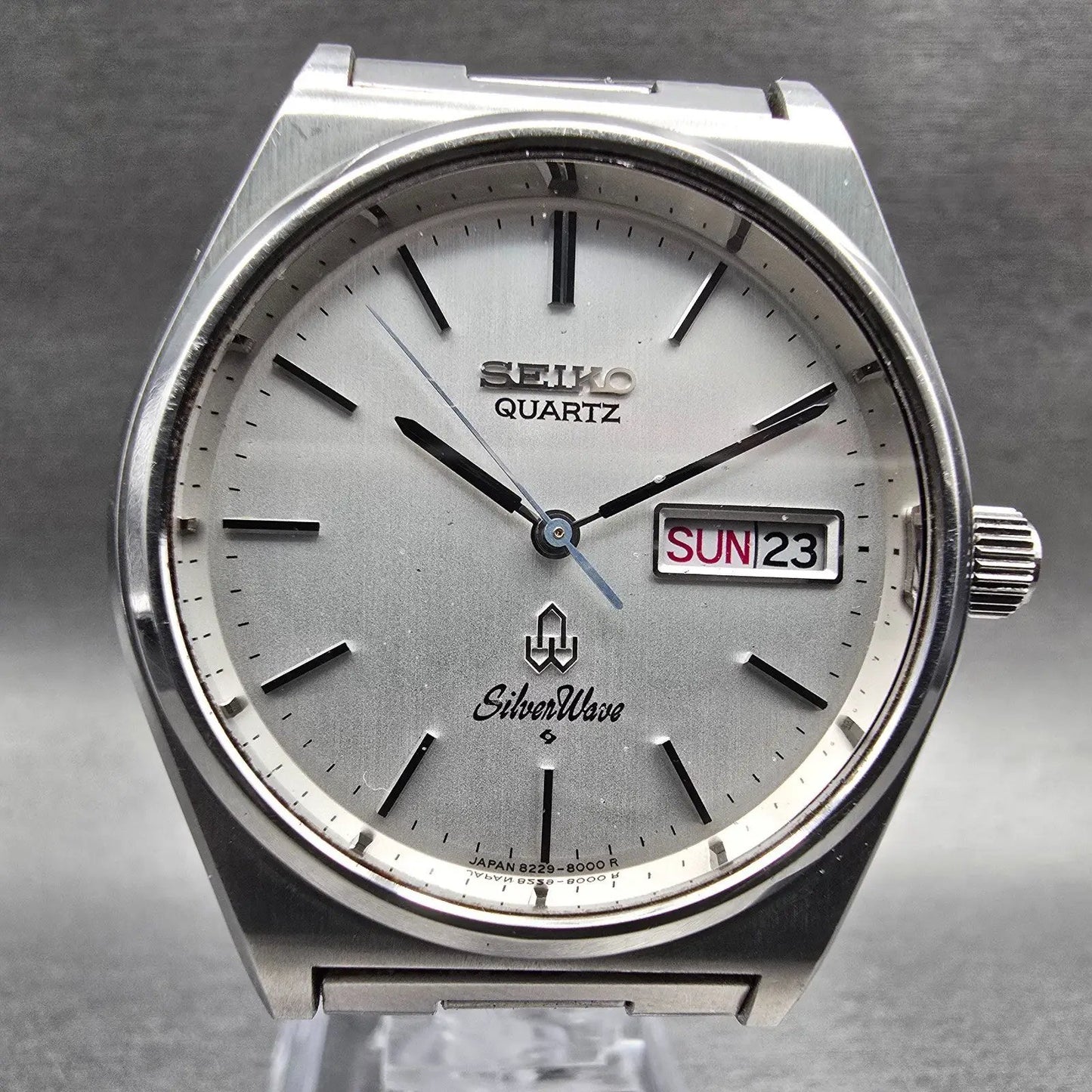 Seiko SilverWave Watch Men 36mm Silver Dial Silver Tone Daydate 8229-8000 NewBat1
