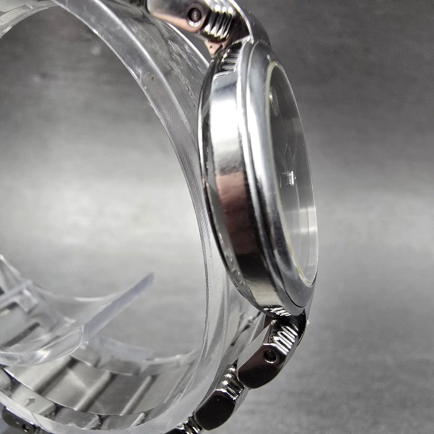 Movado Serenade Watch Women 25mm Black Dial Silver Tone 84 A1 1844 New Battery4