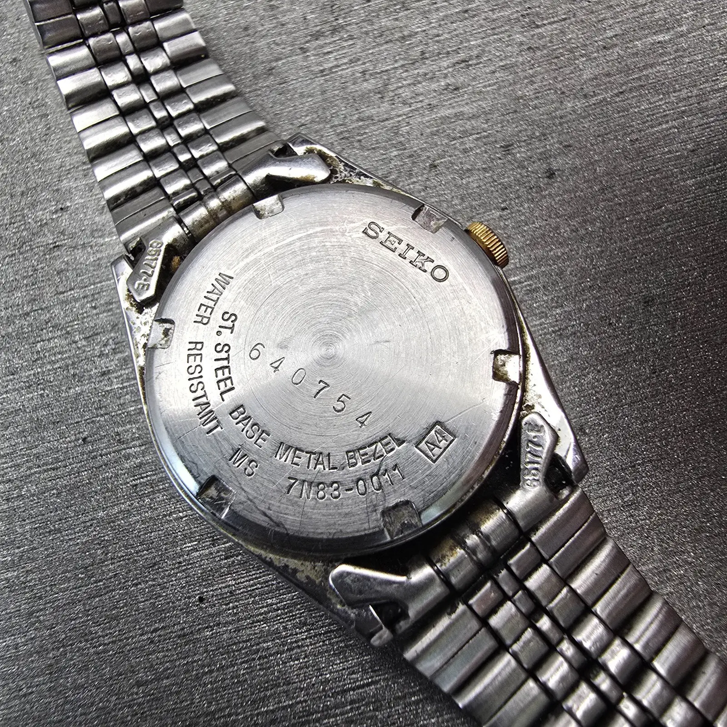 Seiko Watch Women 24mm White Dial Two Tone Daydate Round 7N83-0011 New Battery F10