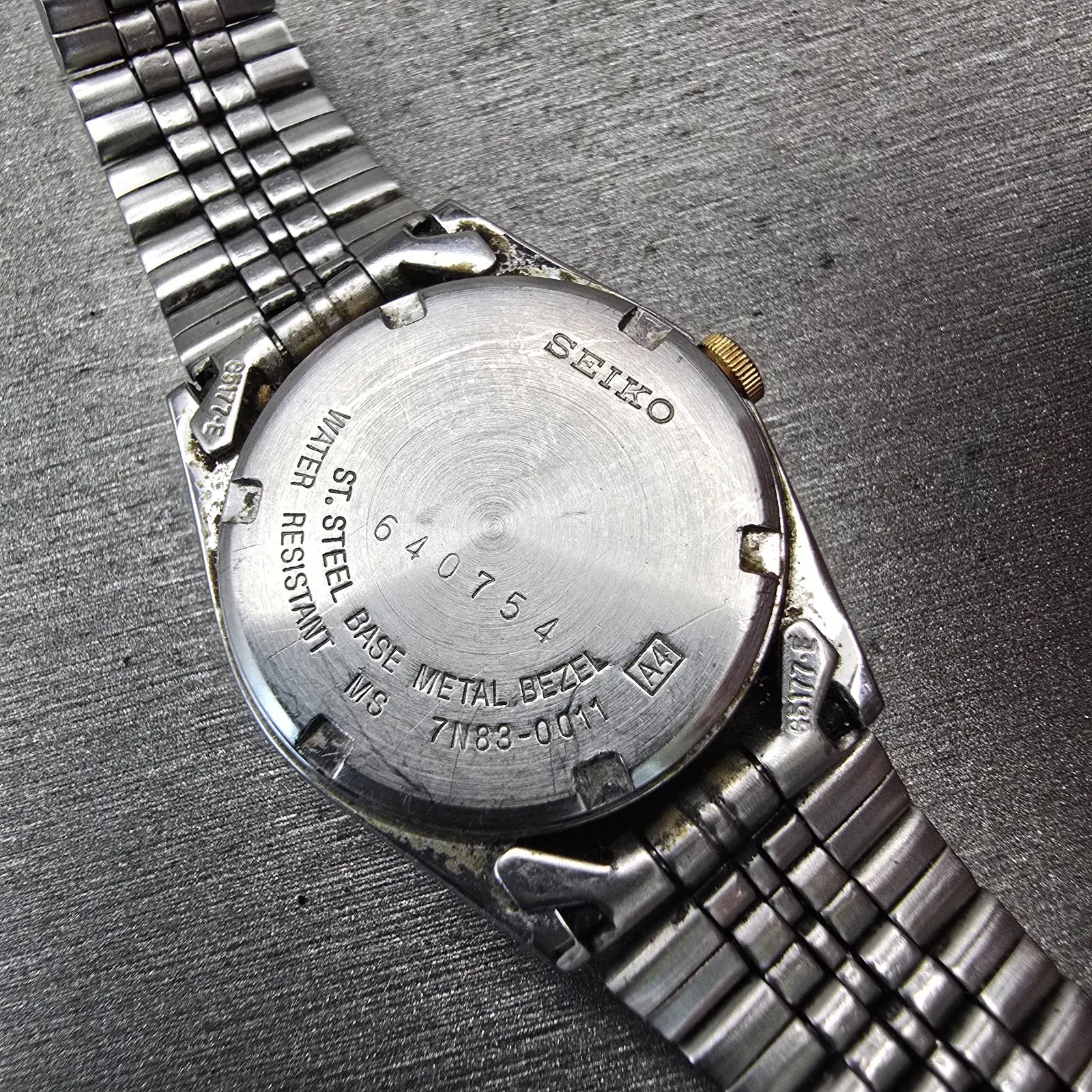 Seiko Watch Women 24mm White Dial Two Tone Daydate Round 7N83-0011 New Battery F10