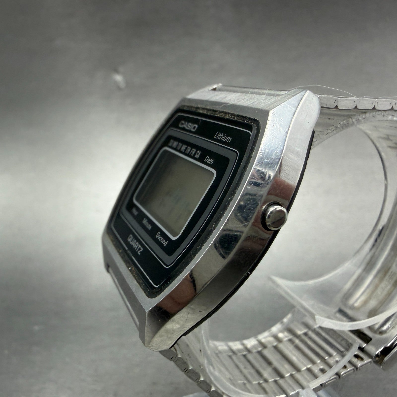 Casio 58 S005 Watch Men 36mm Digital Silver Tone Daydate New Battery Vintage ABC3