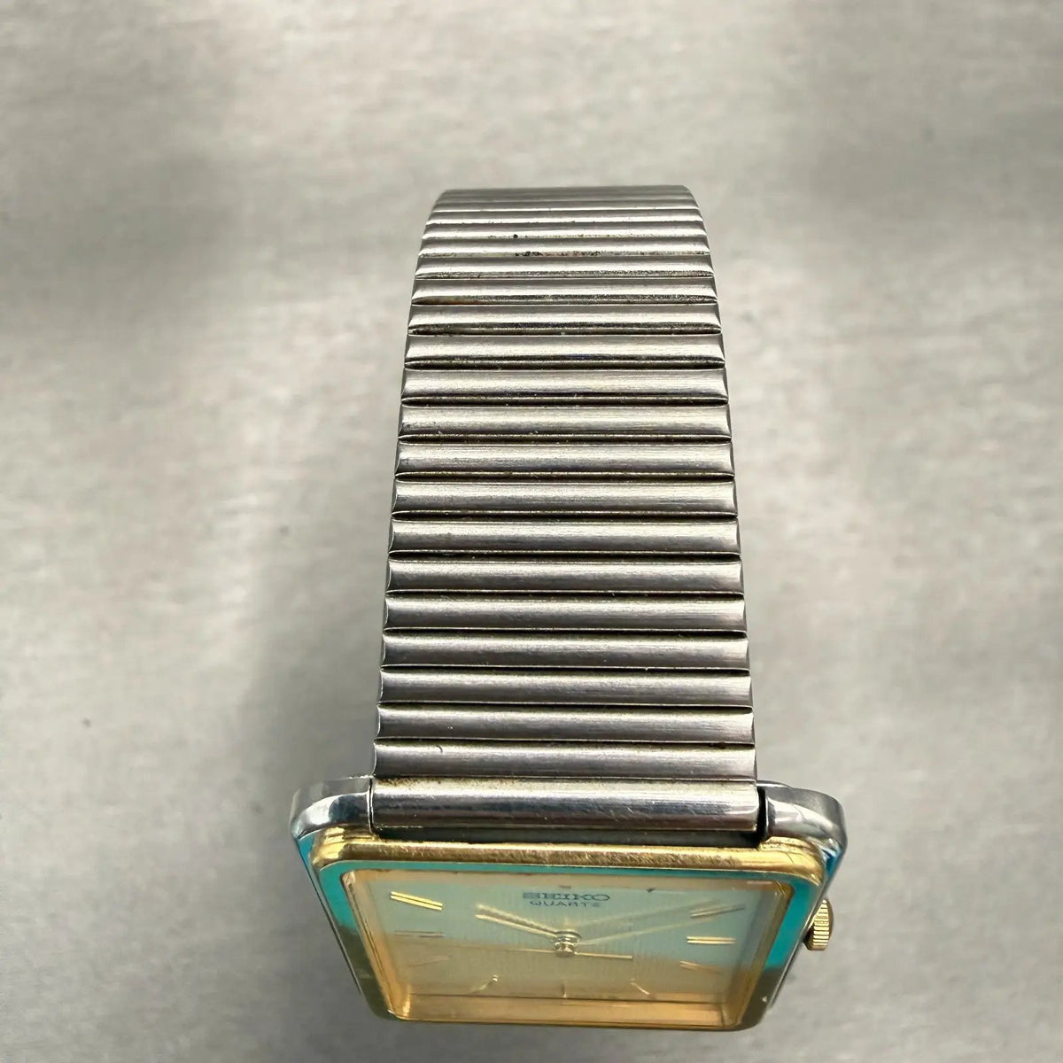 48304726
